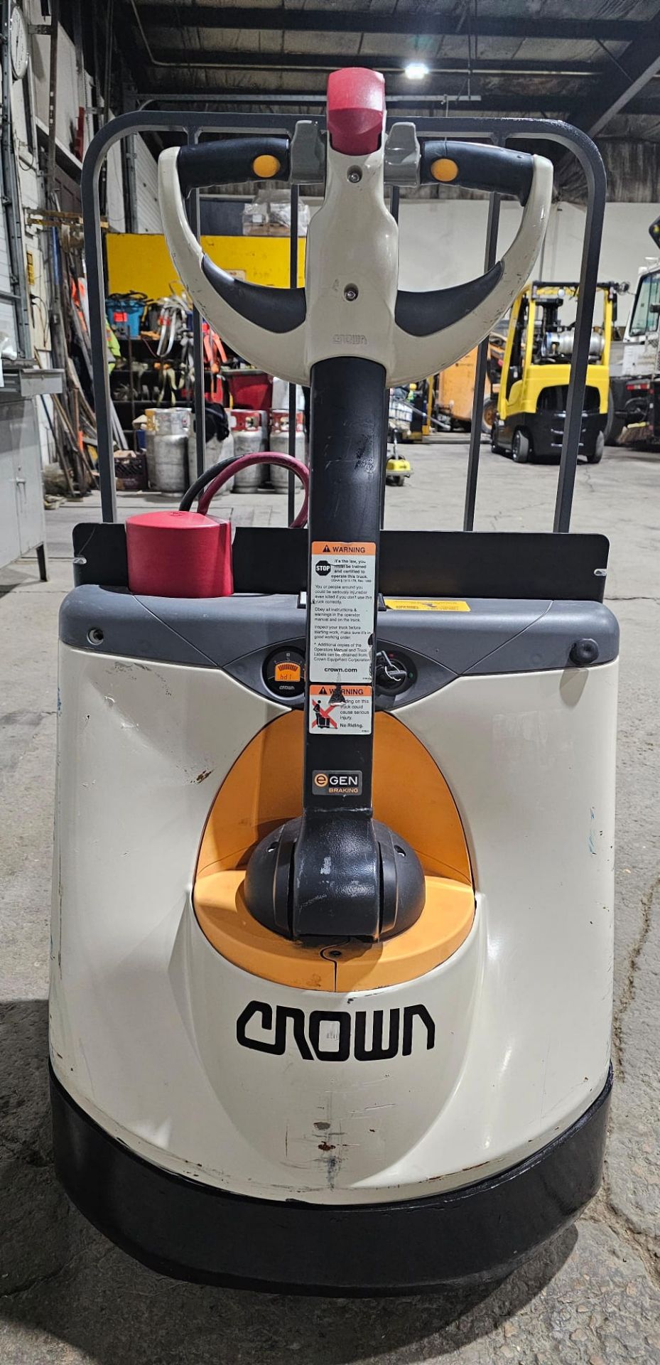 2020 Crown Walkie 4,500lbs Capacity Forklift Electric with built in charger with VERY LOW HOURS - Image 5 of 7