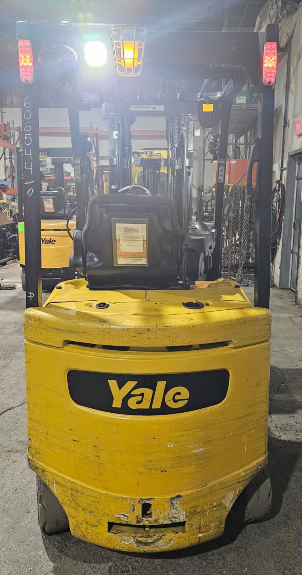 2017 Yale 6,000lbs Capacity Forklift Electric 48V with 3-STAGE MAST with 188" lift and height with 4 - Image 6 of 8
