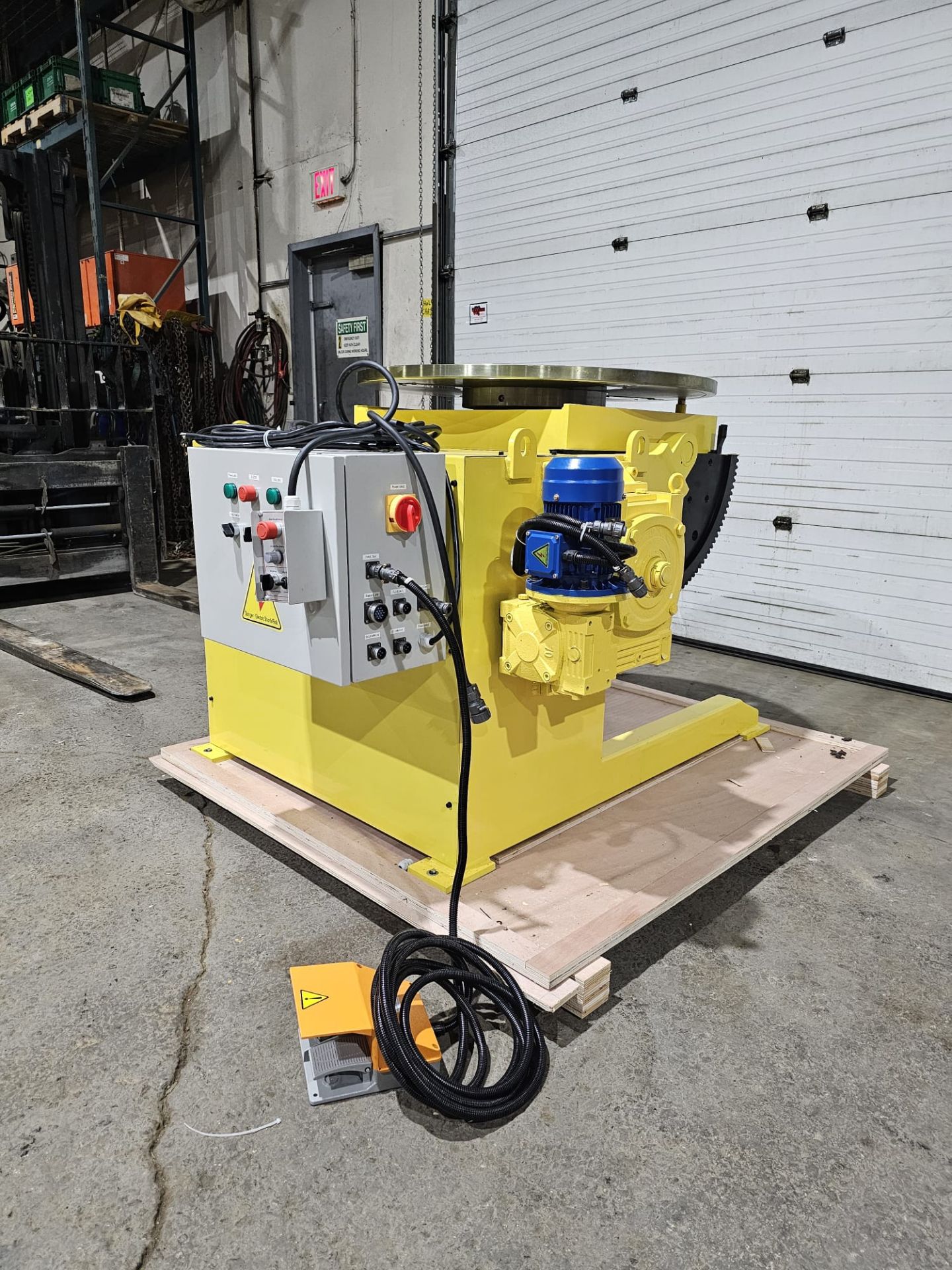 Verner model VD-2500 WELDING POSITIONER 2500lbs capacity - tilt and rotate with variable speed drive - Image 4 of 7