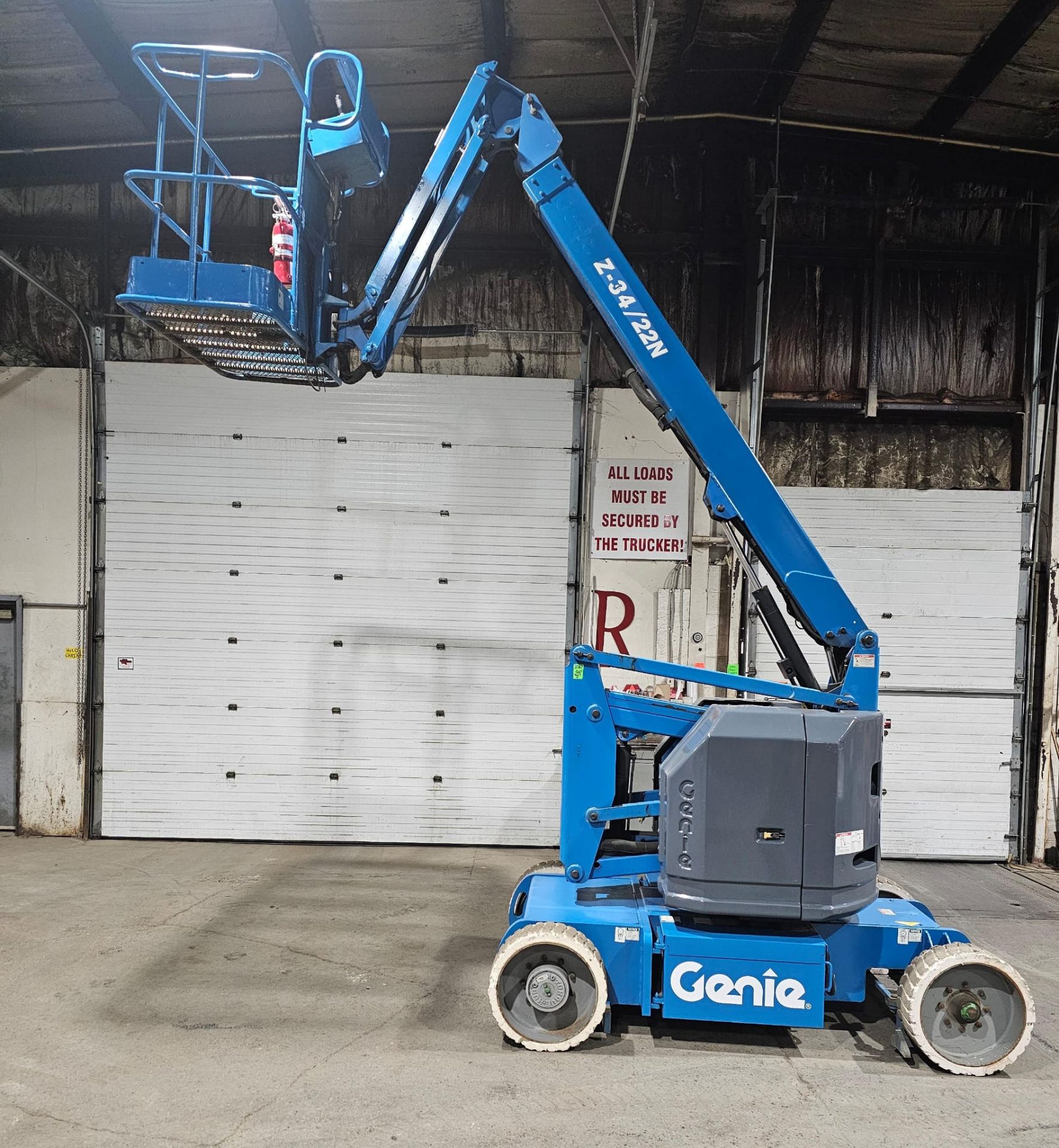 2007 Genie model Z-30-N Zoom Boom Electric Motorized Man Lift 30' Height & 21' Reach - with 24V