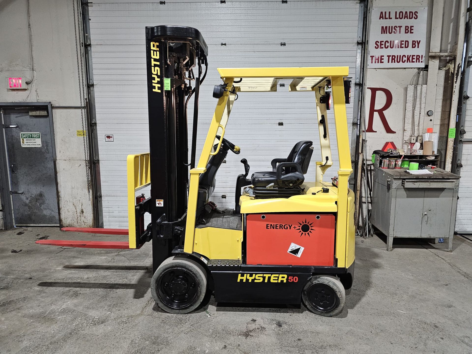 2014 Hyster 5,000lbs Forklift Electric 48V 4-STAGE Mast & Sideshift Brand New 48V Battery with Non-