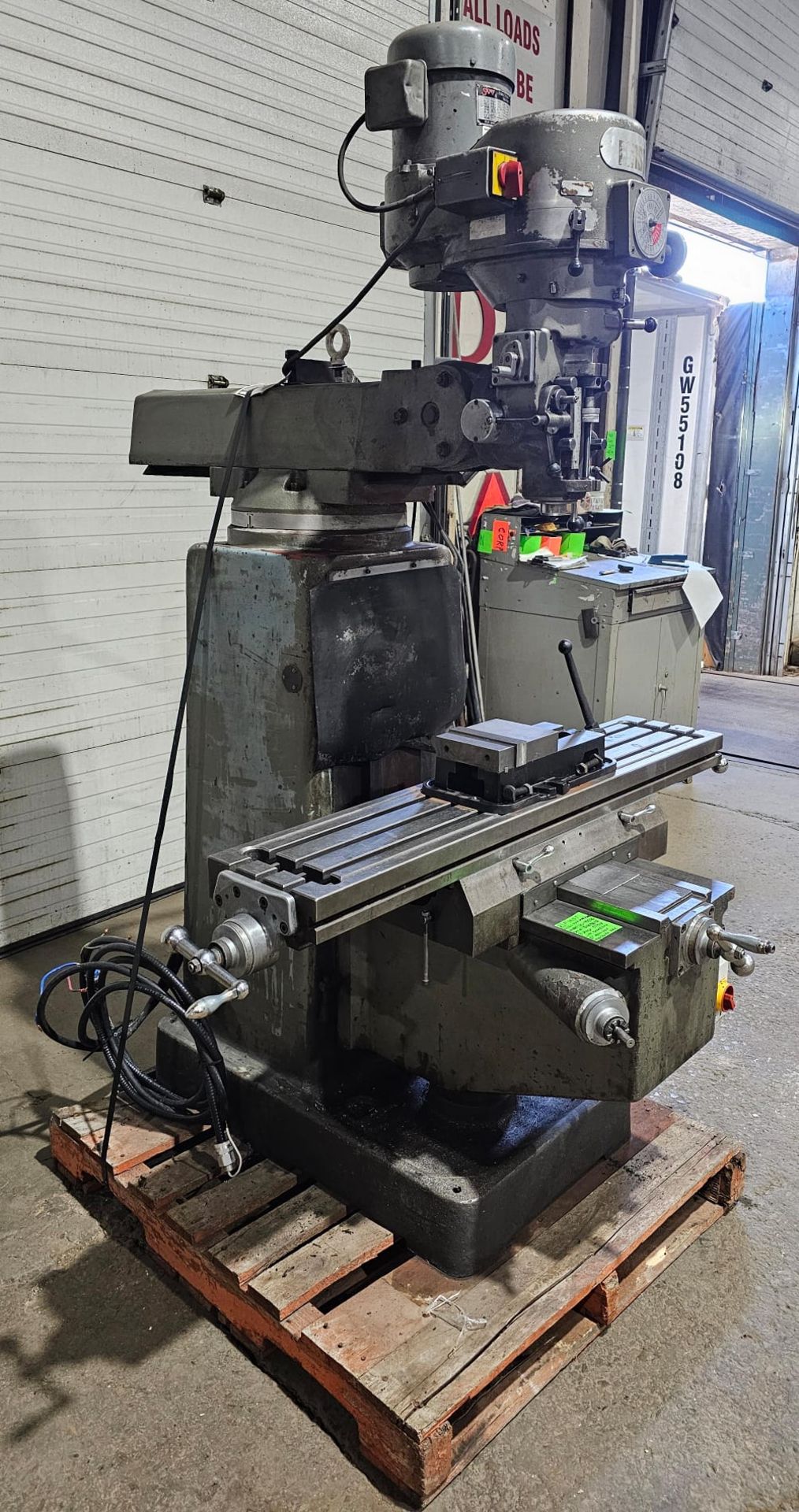 2008 FIRST MILLING MACHINE mode lC-1-1/2VS With brand new 6" accu-lock machine vice 3 phase - Image 3 of 7