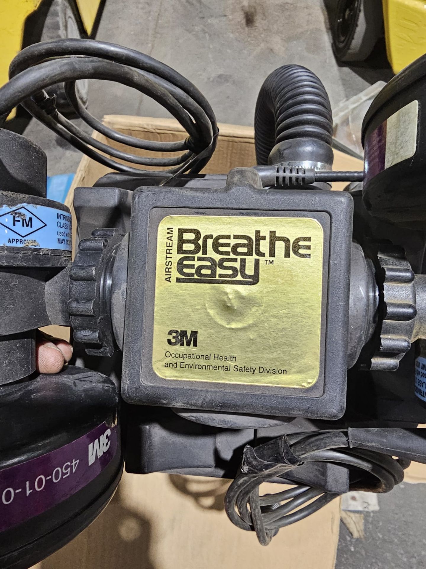 Lot of 1 Breathe Eazy Turbo unit & 4x 3m filter+B38863s & 52x 3m powerflow system pumps & 3x 3M 10 - Image 2 of 17