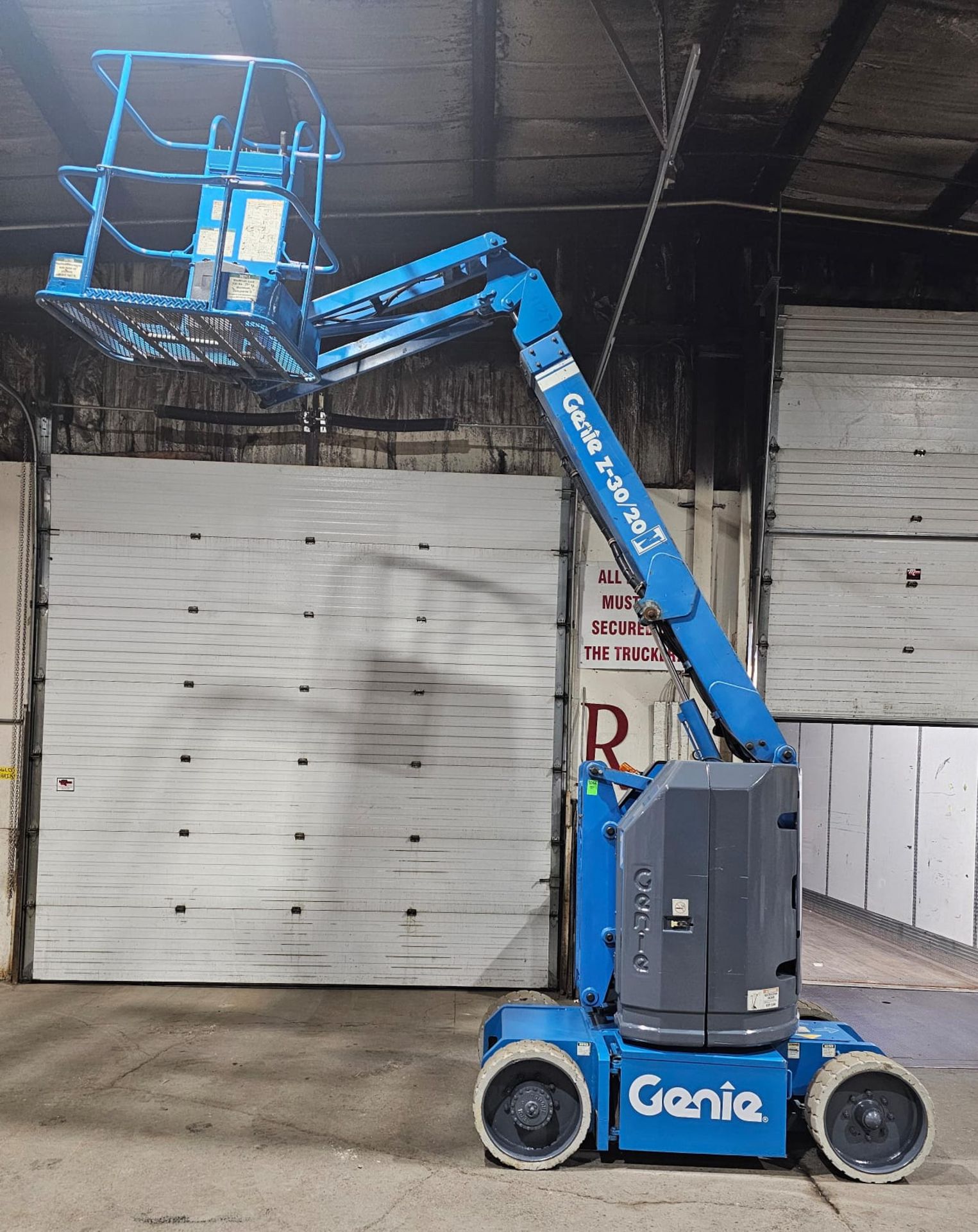 Genie model Z-30-N Zoom Boom Electric Motorized Man Lift 30' Height & 21' Reach - with 24V Battery - Image 10 of 10