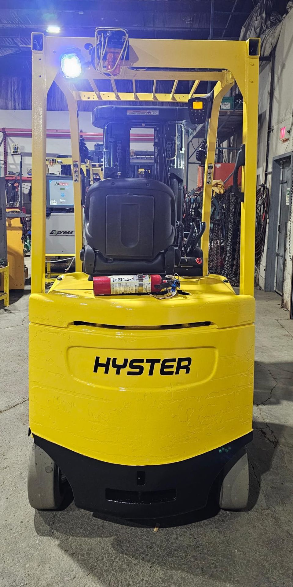 2012 HYSTER 5,000lbs Capacity Forklift Electric with sideshift & Brand New 48V Battery & 4-STAGE - Image 7 of 9