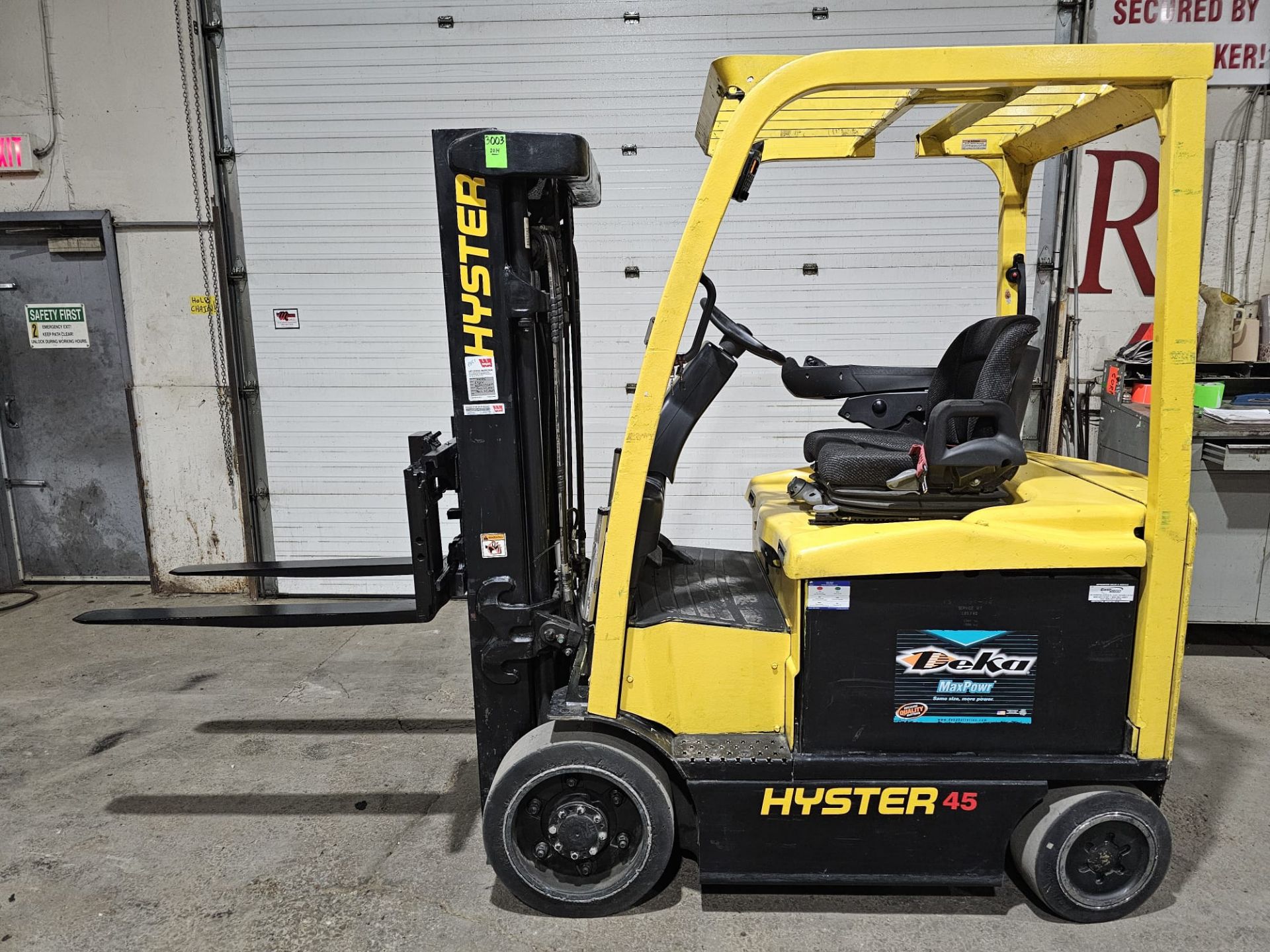 2014 Hyster 4,500lbs Capacity Forklift Electric 48V with sideshift & 4 functions & 3-STAGE MAST 189"