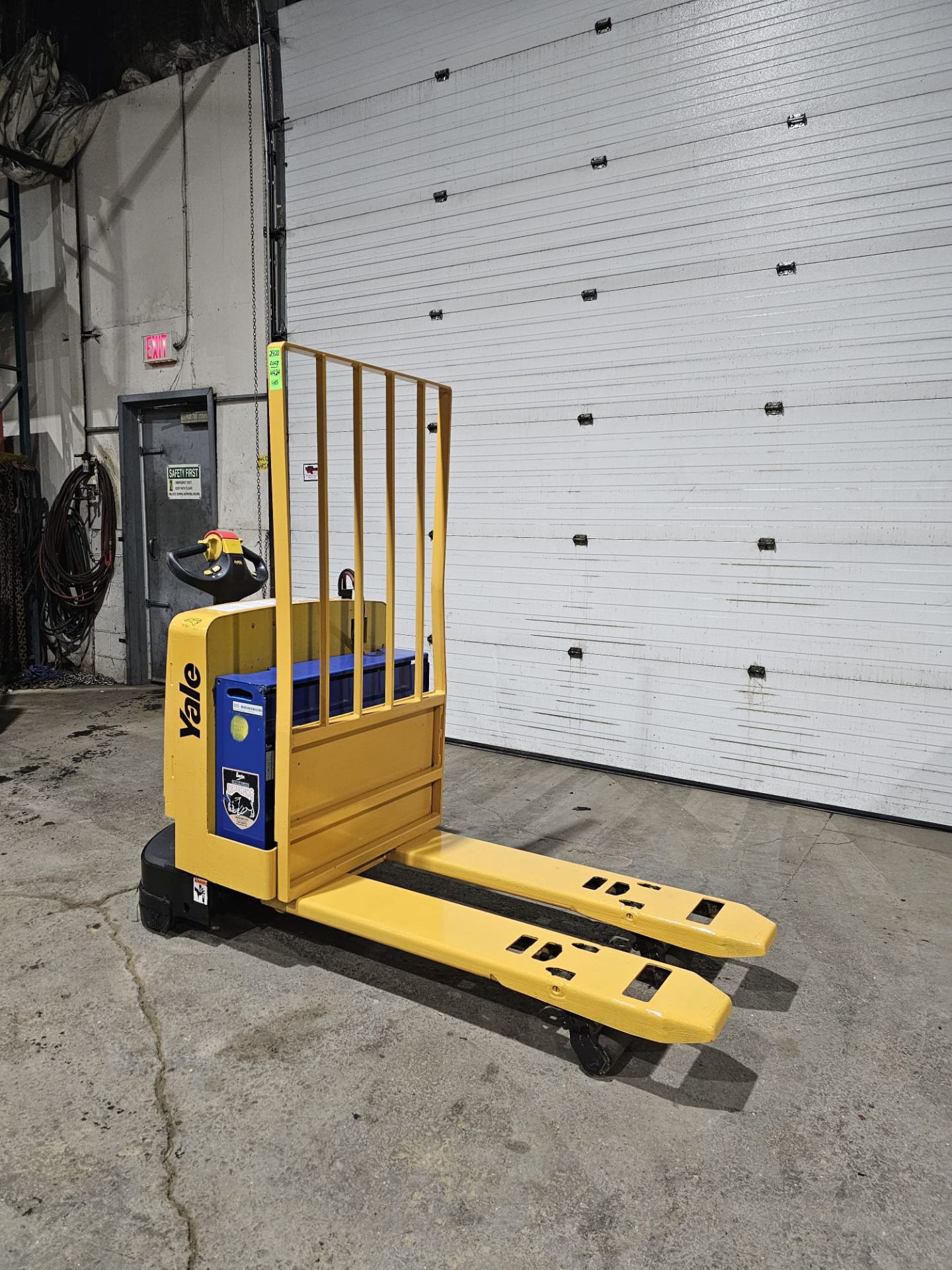 2008 Yale 6,500lbs capacity Powered Pallet Cart 24V BATTERY - Walkie unit with LOW HOURS - Image 2 of 5