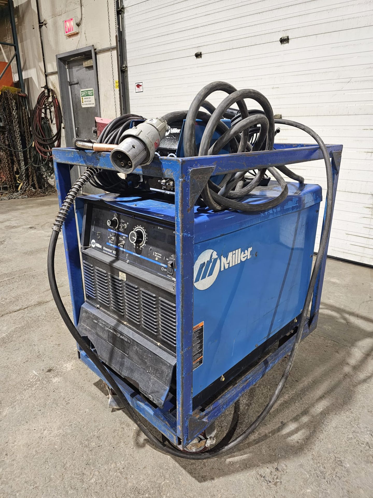 Miller Dimension 652 Mig Welder 650 Amp Mig Tig Stick Multi Process Power Source with 22A Wire - Image 2 of 10
