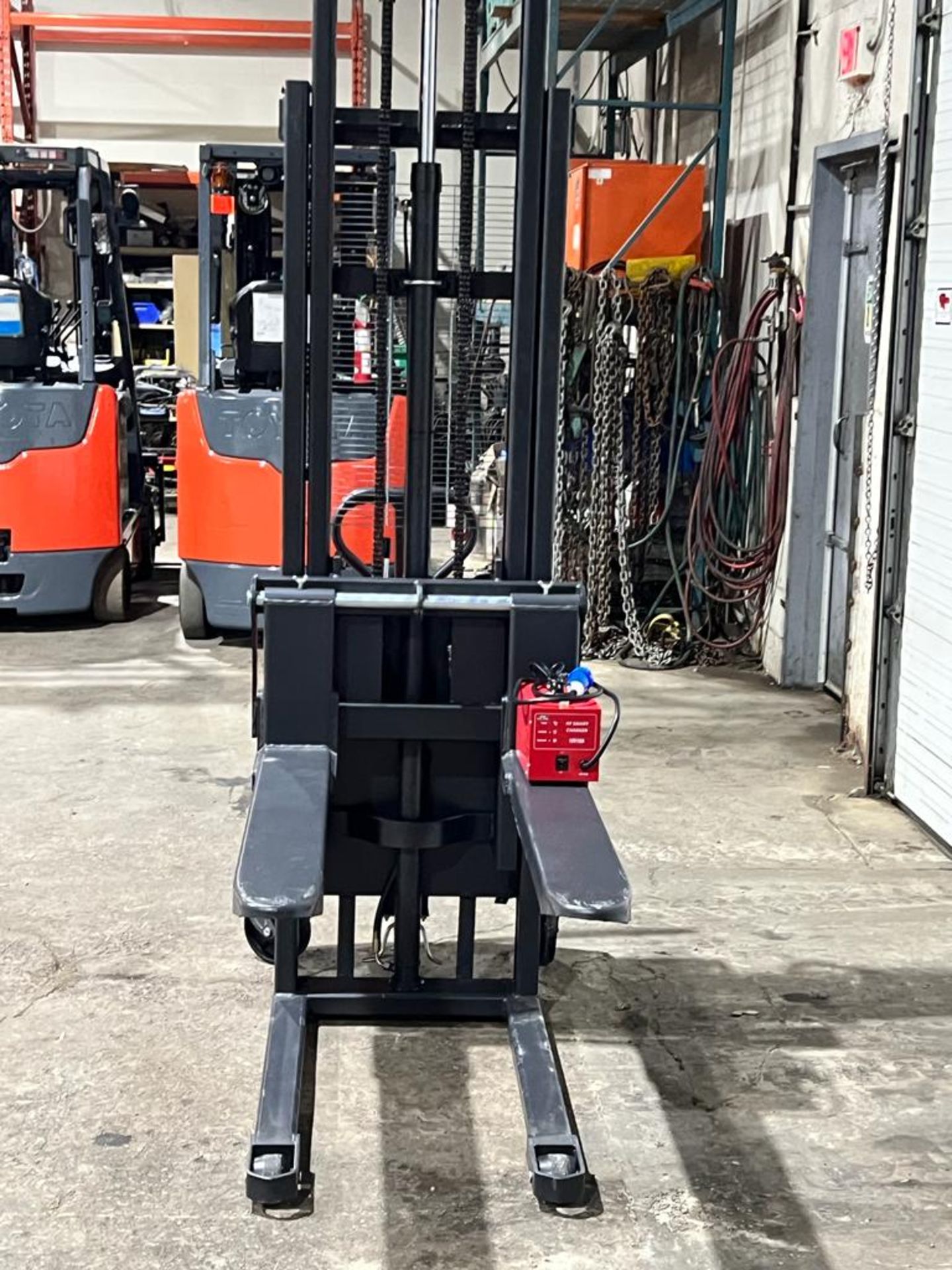 NEW Extreme 3,300lbs / 1,500kg capacity Semi-Automatic Pallet Stacker Walk Behind NEW 12V - Image 3 of 5