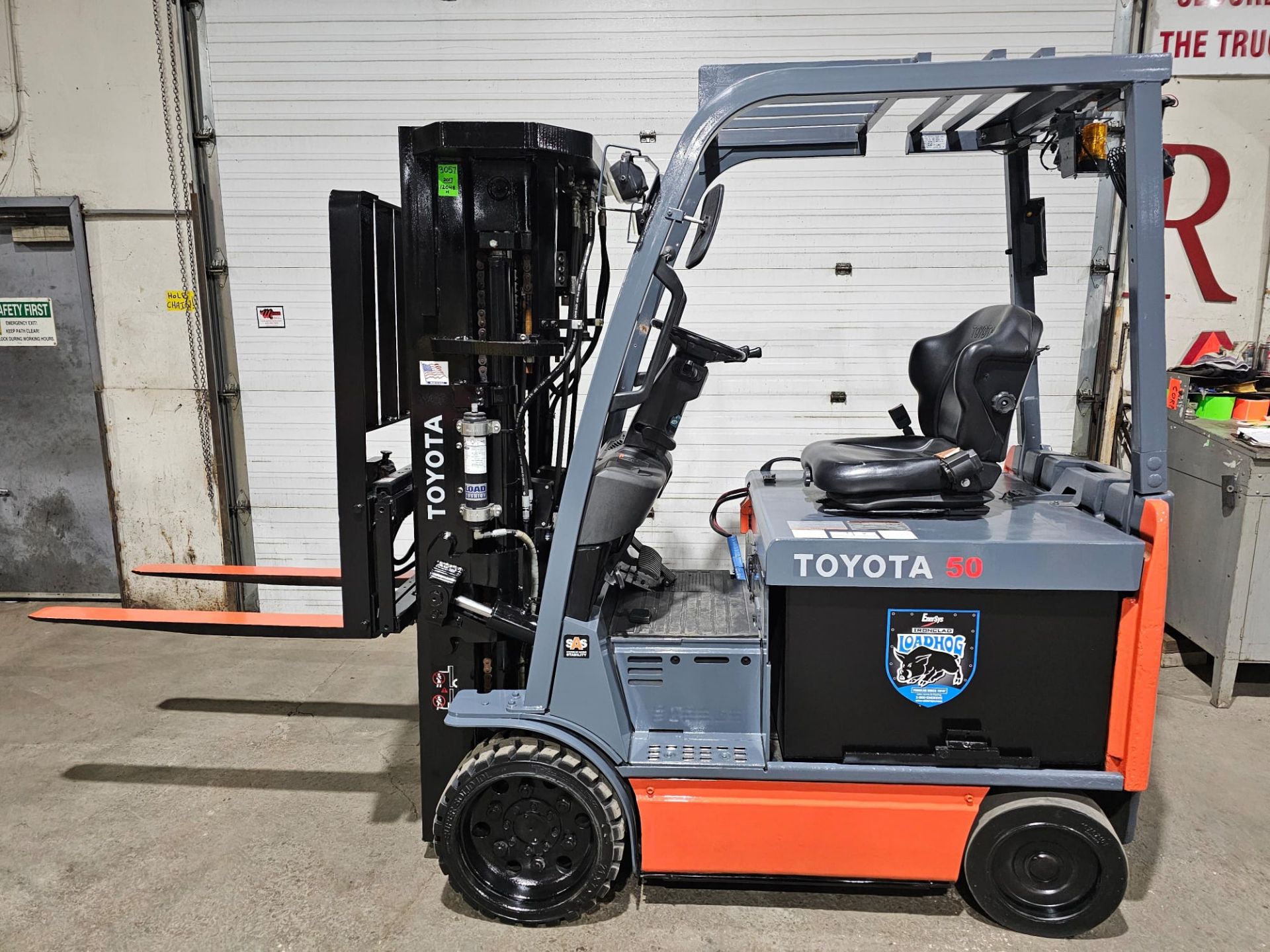 2017 Toyota 5,000lbs Capacity Elctric Forklift 4-STAGE MAST 48V with sideshift 241" load height with