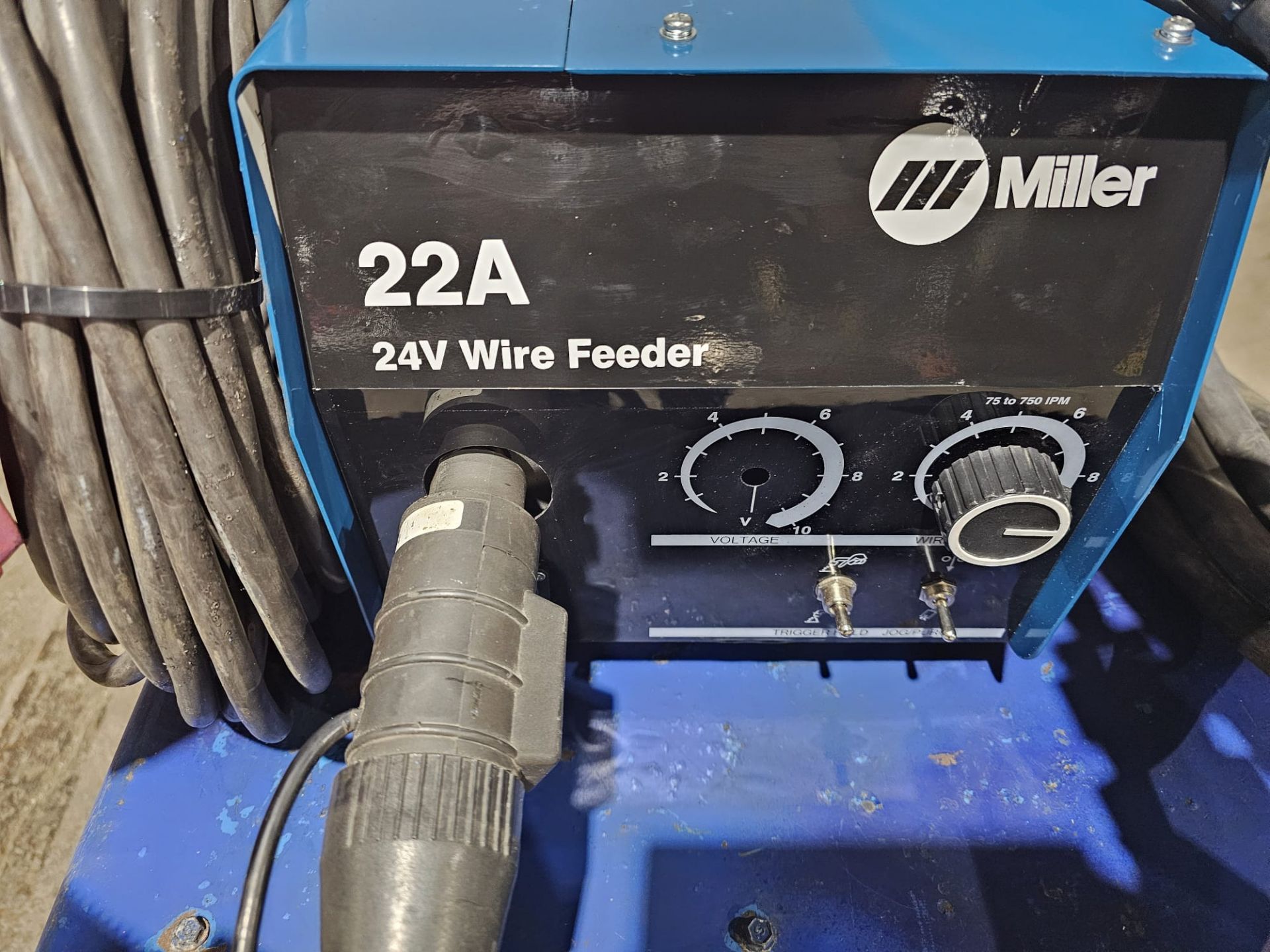 Miller Dimension 652 Mig Welder 650 Amp Mig Tig Stick Multi Process Power Source with 22A Wire - Image 9 of 10