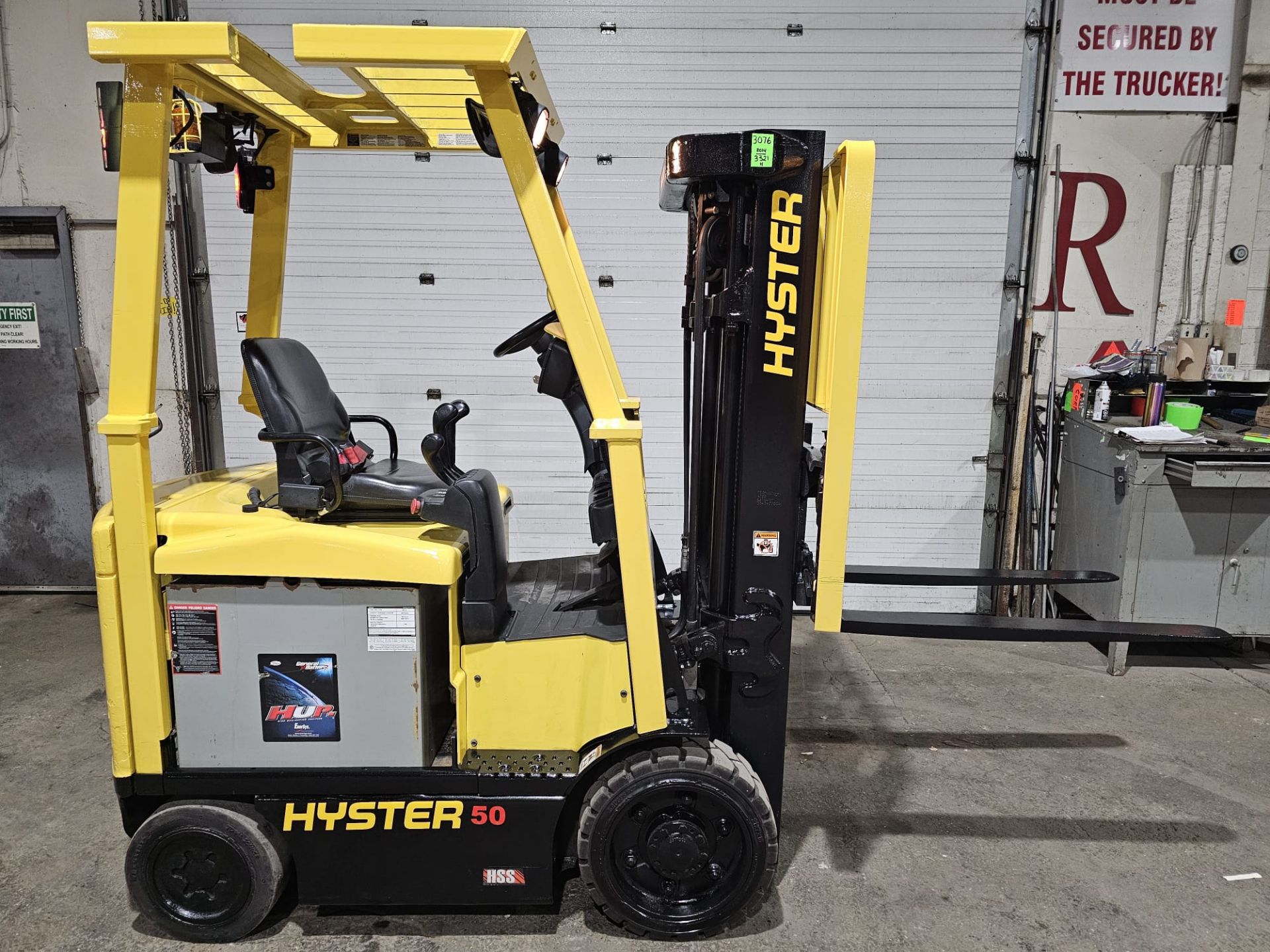 2014 Hyster 5,000lbs Capacity Electric Forklift 36V with sideshift 3-STAGE MAST 189" load height