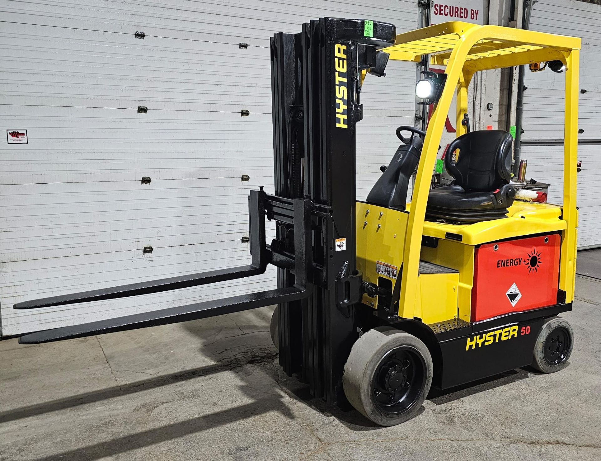 2012 HYSTER 5,000lbs Capacity Forklift Electric with sideshift & Brand New 48V Battery & 4-STAGE - Image 2 of 9