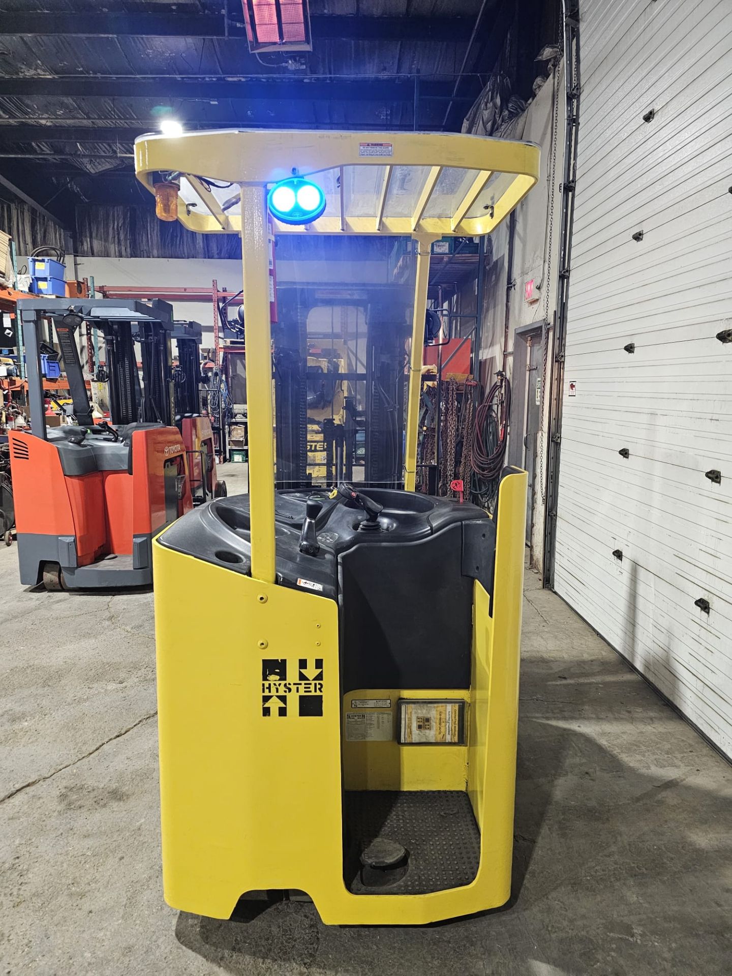 2006 Hyster 3,500lbs Capacity Electric Stand On Forklift 3-STAGE MAST 36V with sideshift & Tires - Image 6 of 8