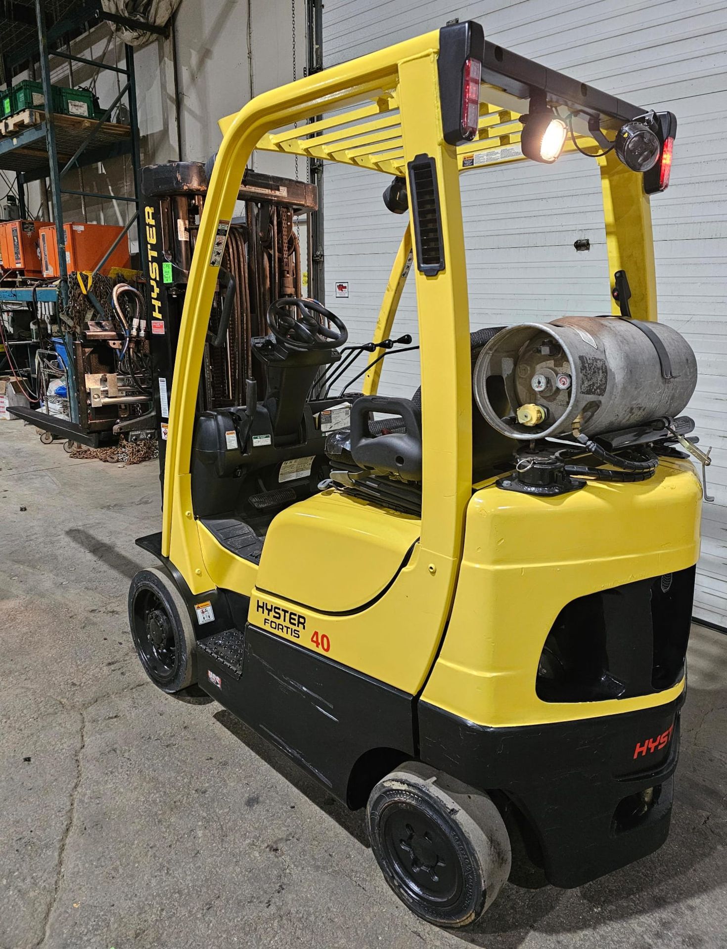 2019 Hyster 4,000lbs Capacity LPG (Propane) Forklift with sideshift 3-Stage Mast(no propane tank - Image 2 of 5