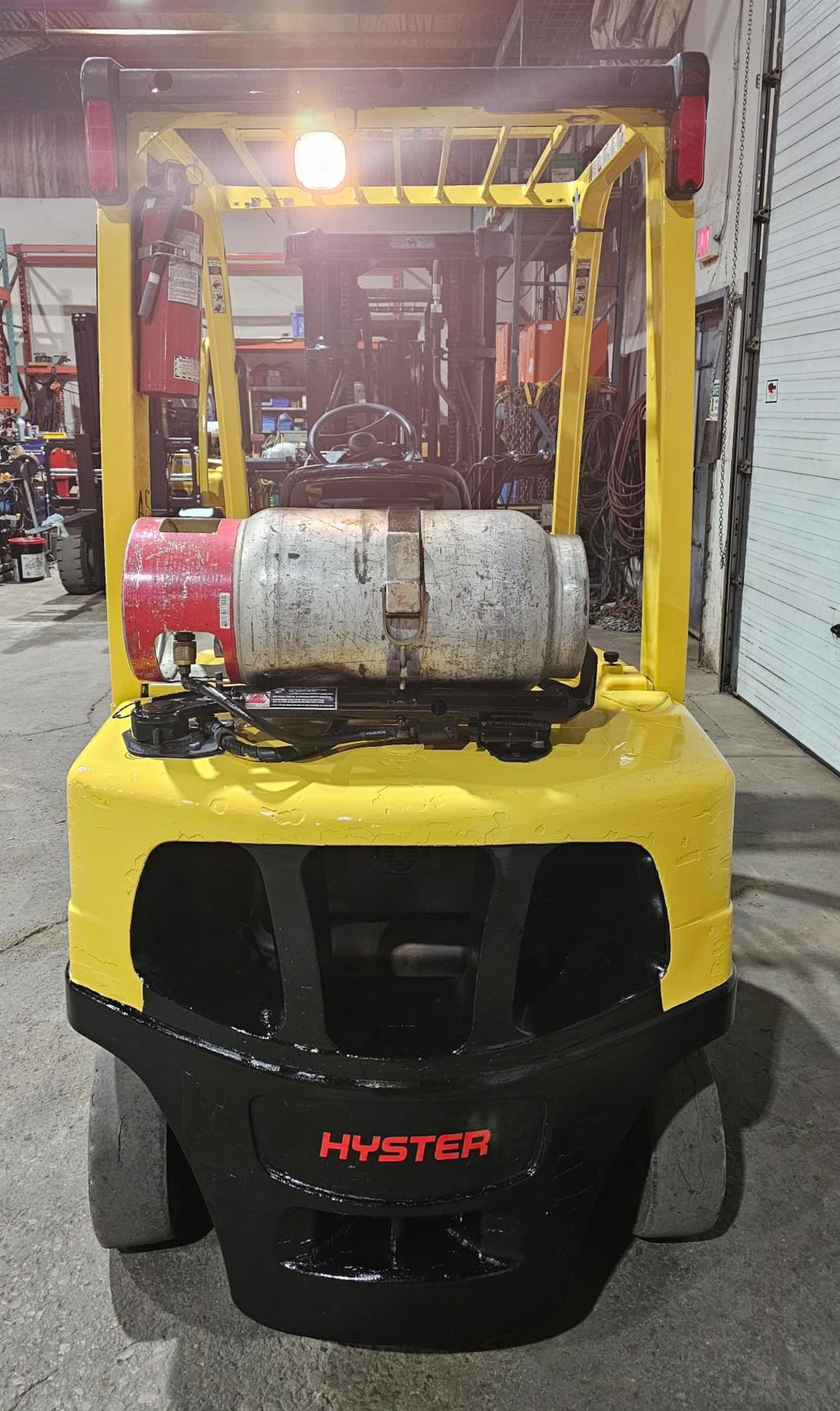 2010 Hyster 5,000lbs Capacity LPG (Propane) OUTDOOR Forklift sideshift positioner 3-STAGE MAST 189" - Image 3 of 5