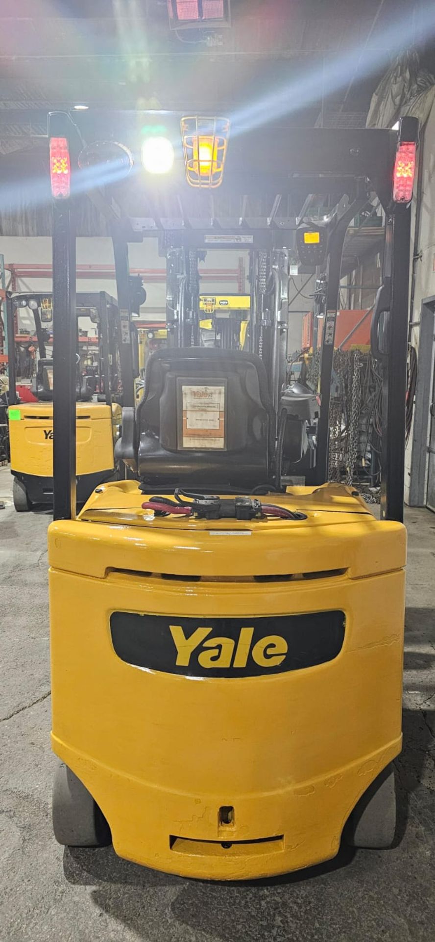 2017 Yale 6,000lbs Capacity Forklift Electric 48V with 3-STAGE MAST with 4 functions and Non marking - Image 6 of 8