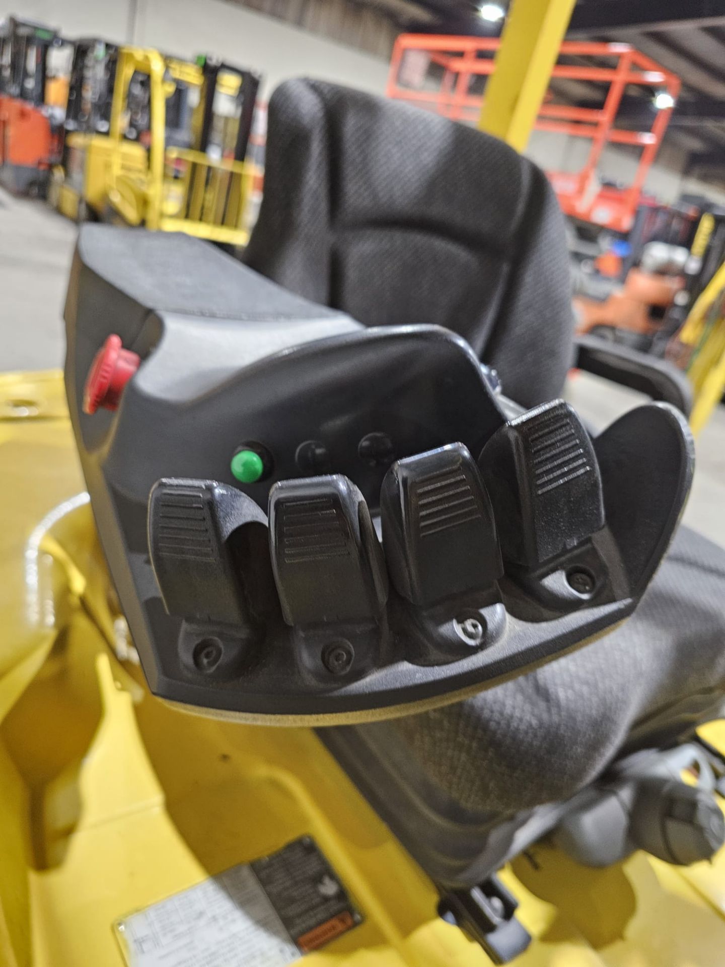 2014 Hyster 4,500lbs Capacity Forklift Electric 48V with sideshift & 4 functions & 3-STAGE MAST 189" - Image 3 of 6