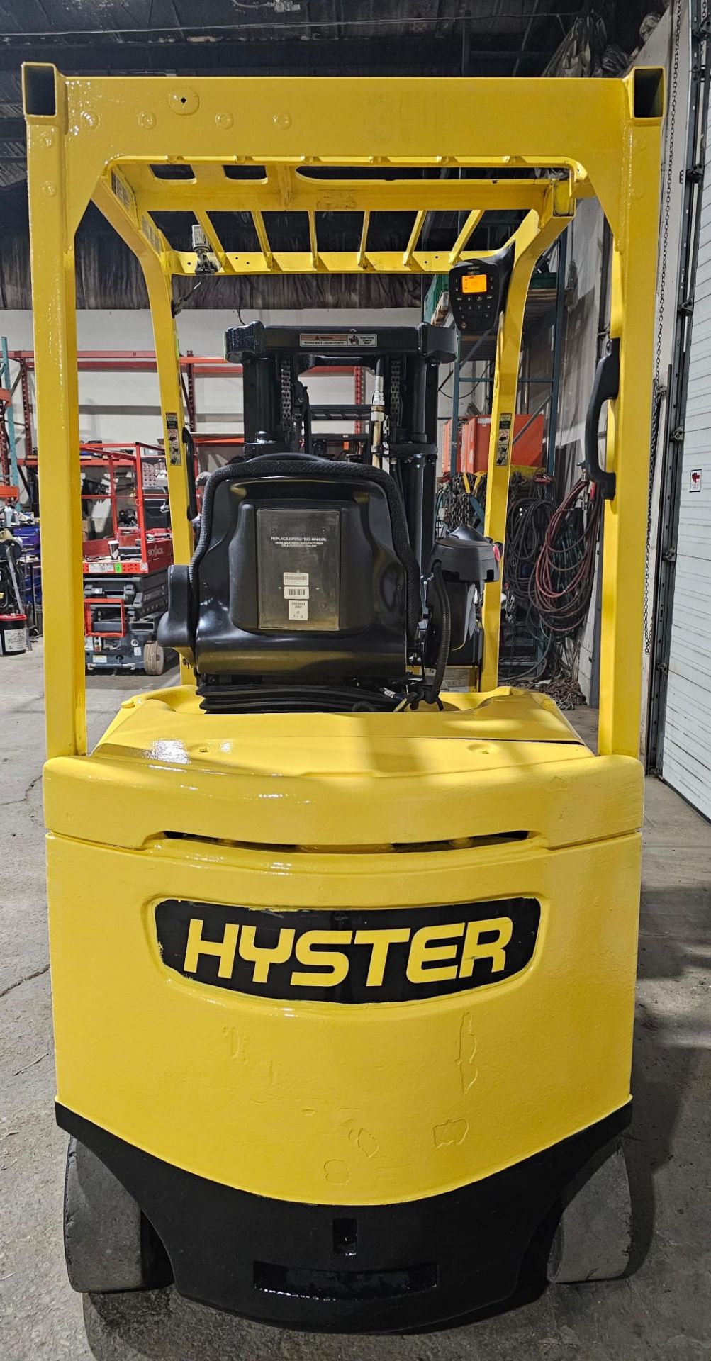 2010 Hyster 4,500lbs Capacity Electric Forklift 48v forklift 3 sideshift 3-STAGE MAST 189" lift - Image 5 of 7