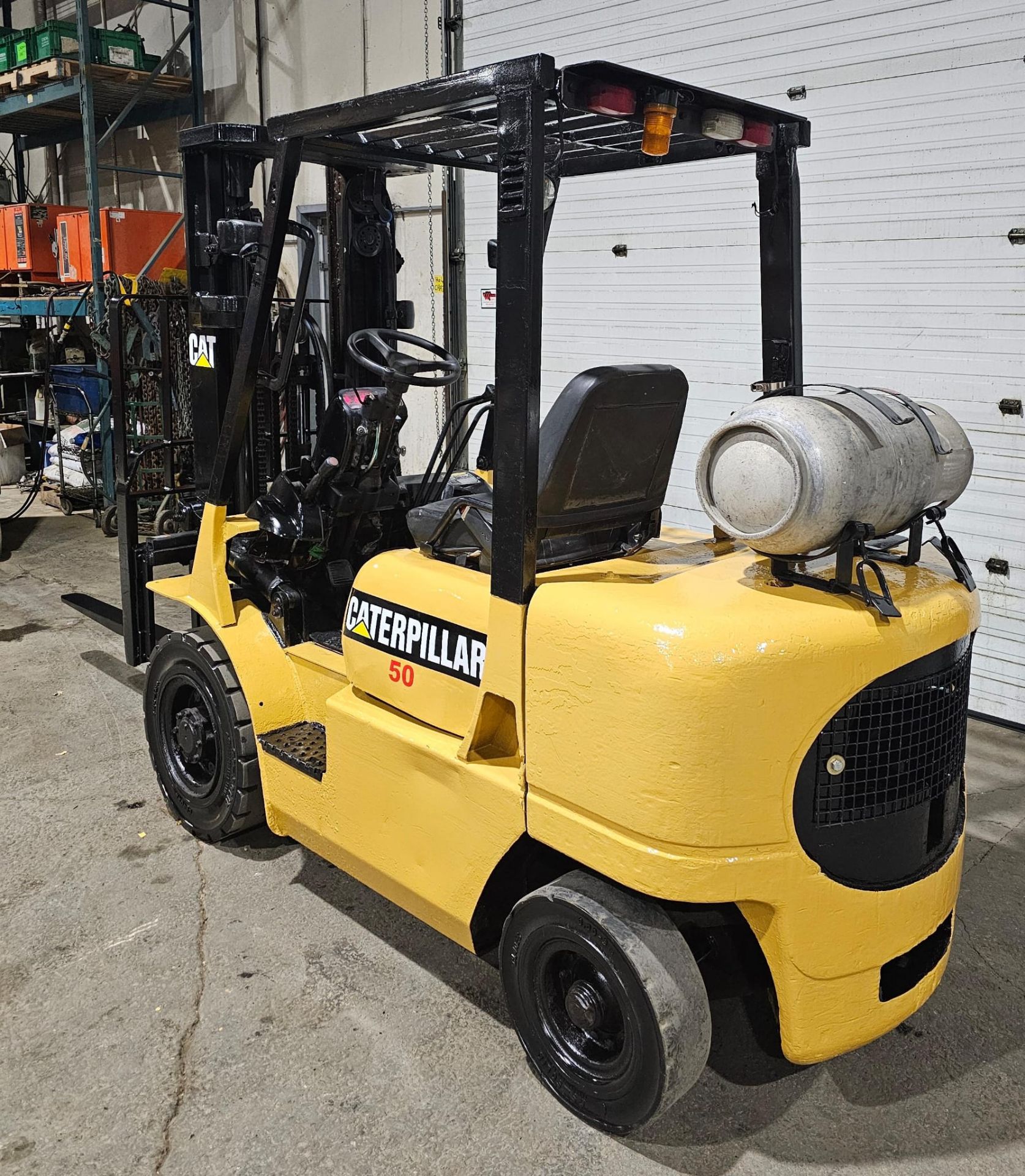 CAT 5,000lbbs Capacity OUTDOOR LPG (propane) Forklift with 3-STAGE MAST sideshift (no propane tank