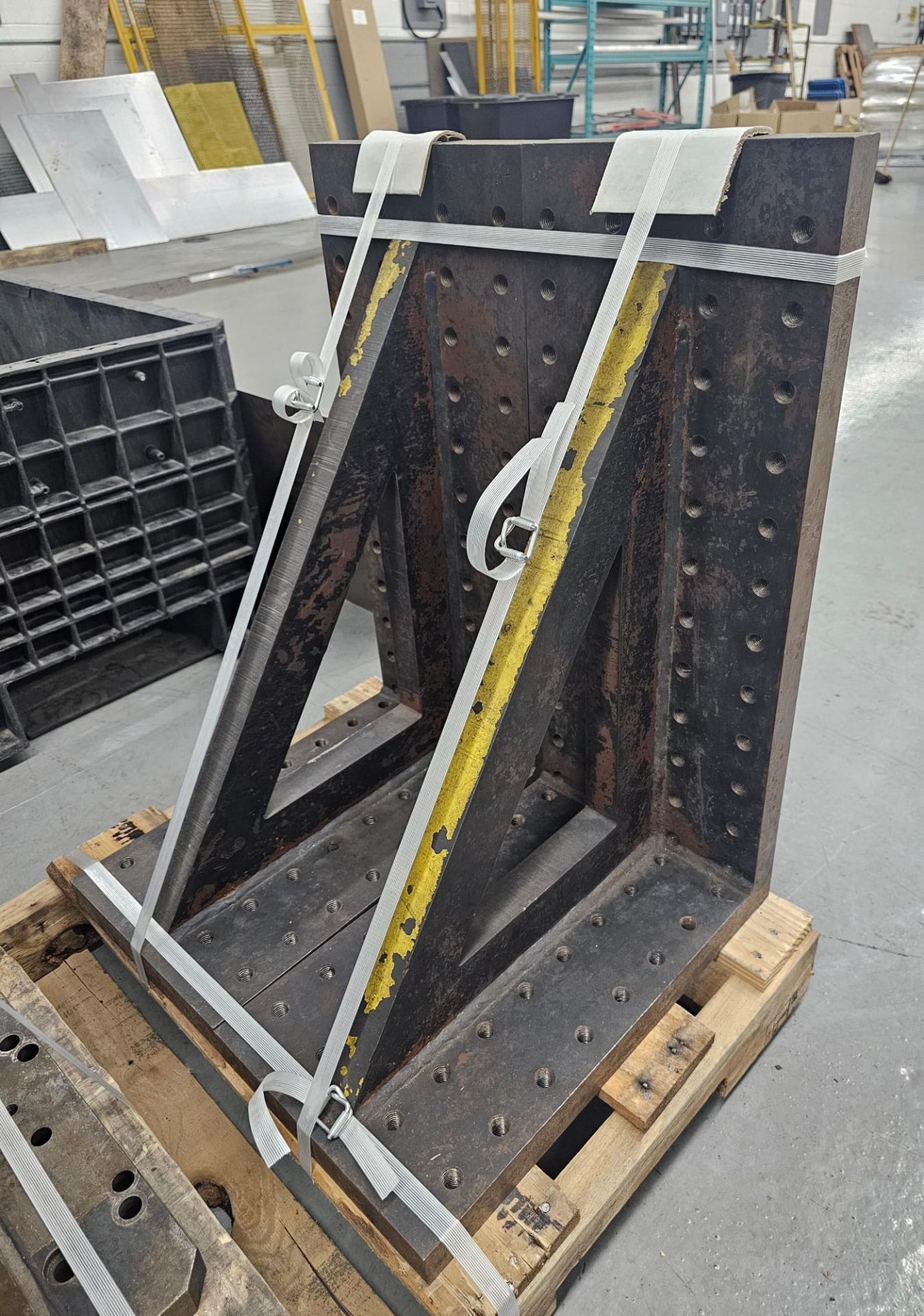 Angle plate, tombstone and riser Units / Blocks - Image 4 of 11