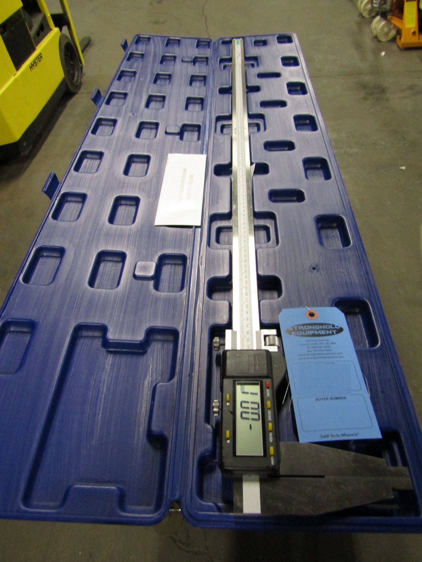 Large Fowler BRAND NEW Fowler 40