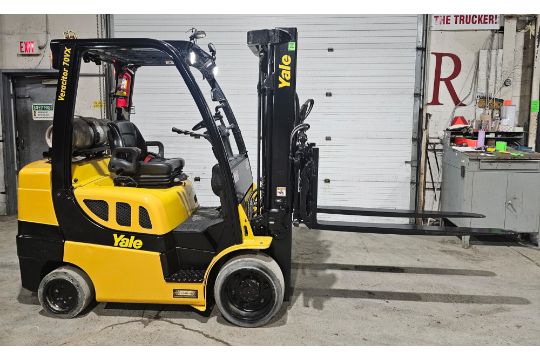 2020 Yale 7,000lbs Capacity LPG (Propane) Forklift sideshift positioner 3-STAGE MAST with Non - Image 1 of 5