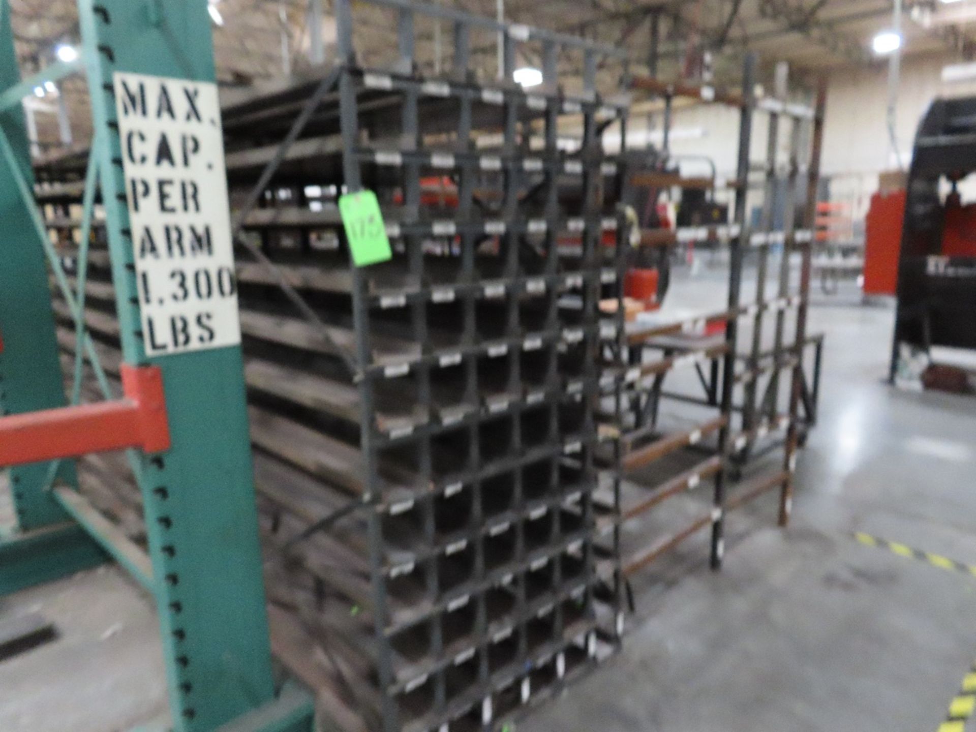 (Lot) Steel Material Rack