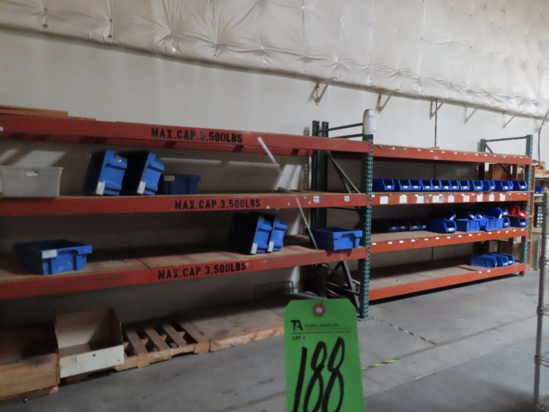 (Lot) Racking, Wire Racks, Shelving, Plastic - Image 6 of 7