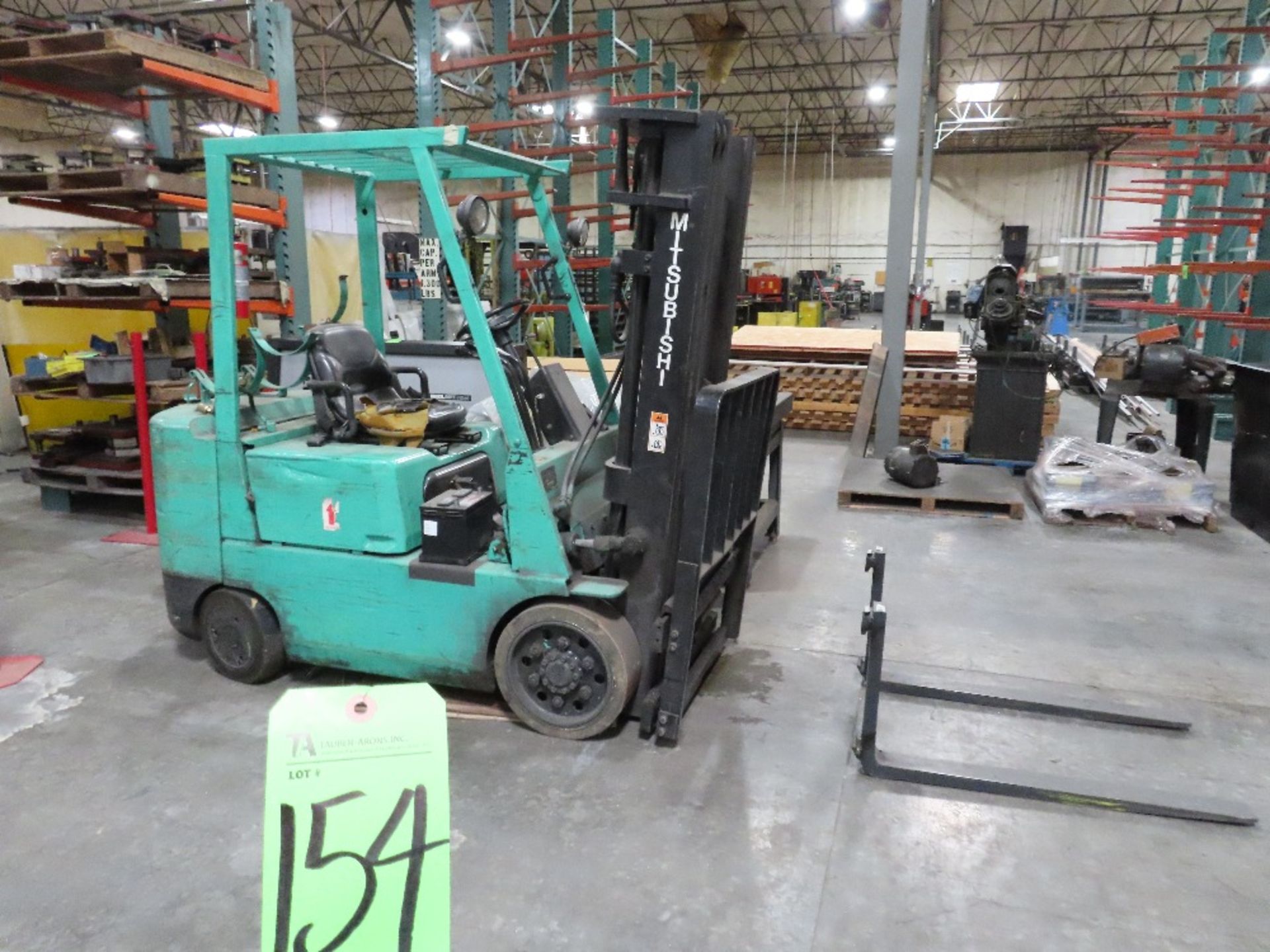 Mitsubishi mod. FGC25, 5,000lb. Forklift