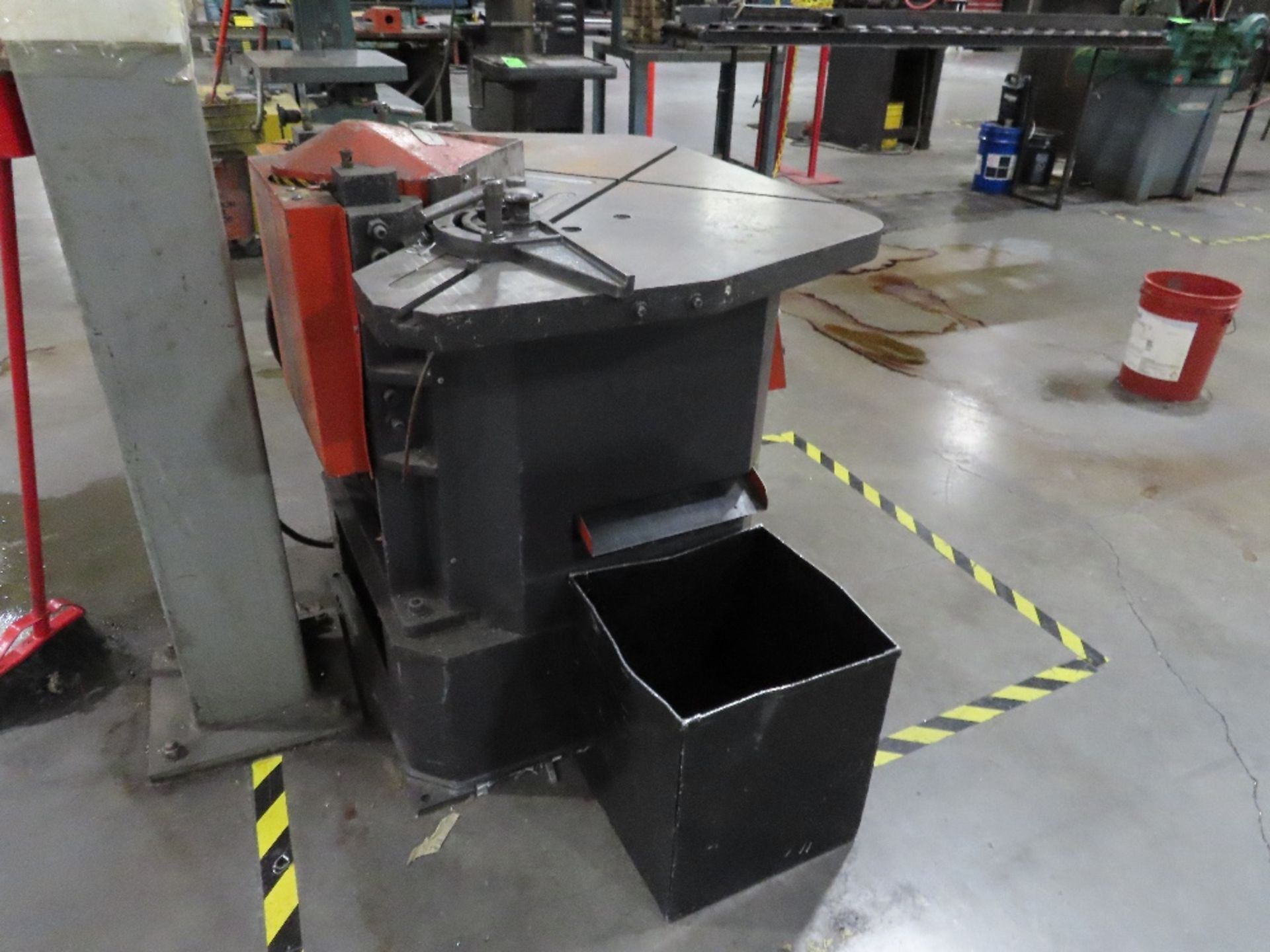 Amada mod. CS-220, Corner Notcher, 10-Ton - Image 5 of 6