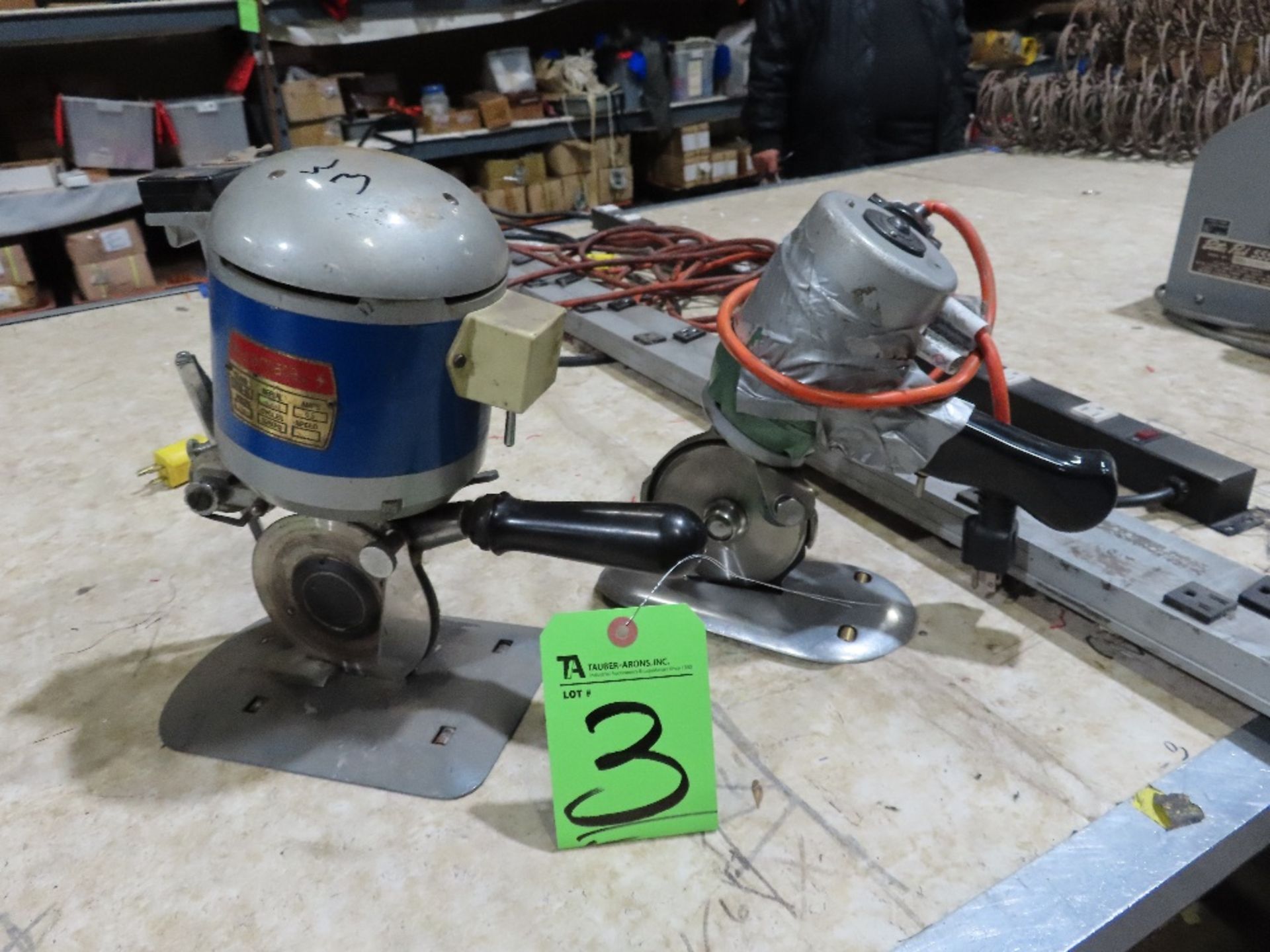 (Lot) Electric Knives