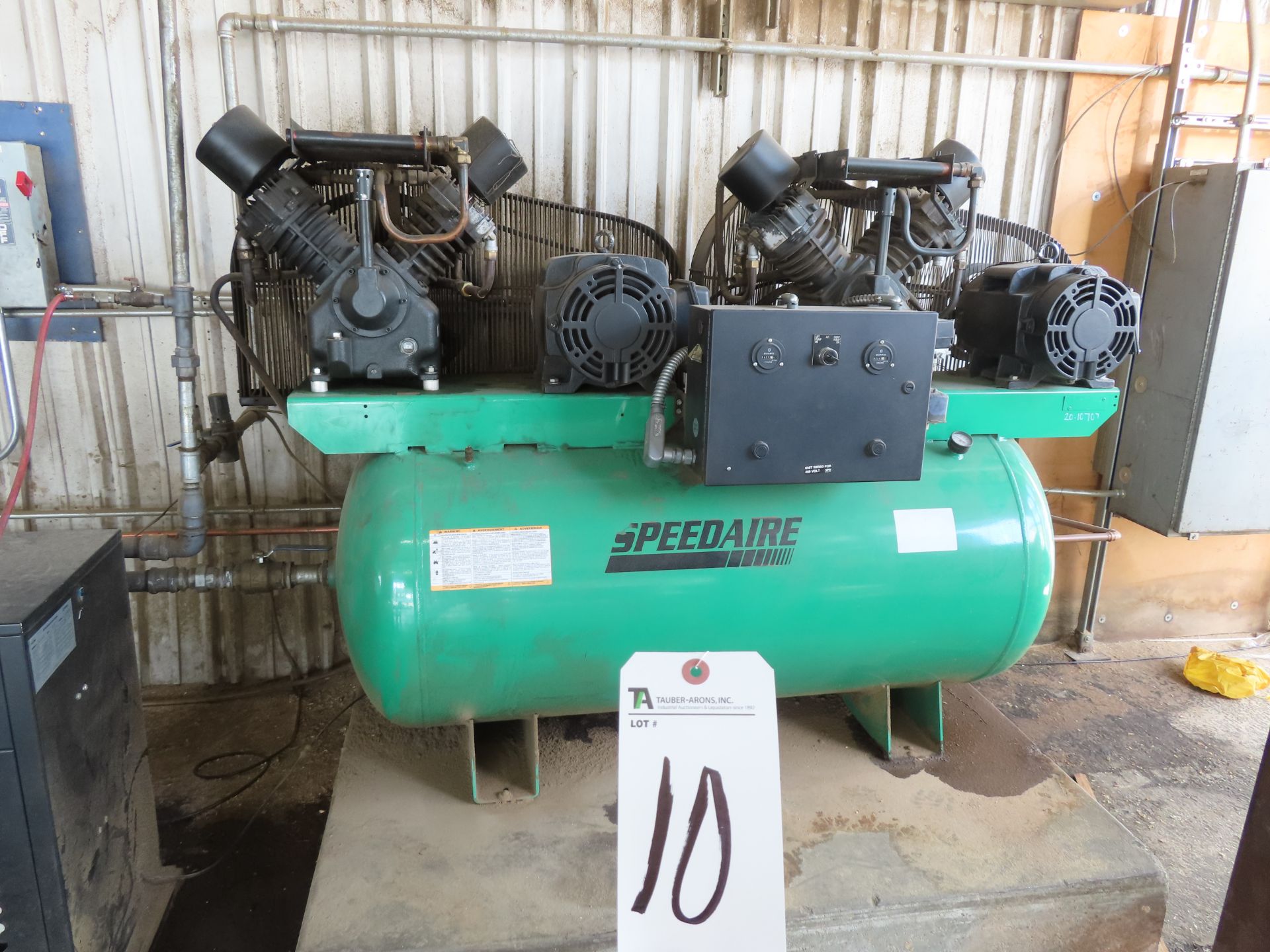 SpeedAire 25hp Twin Stage Tank-Mtd. Air