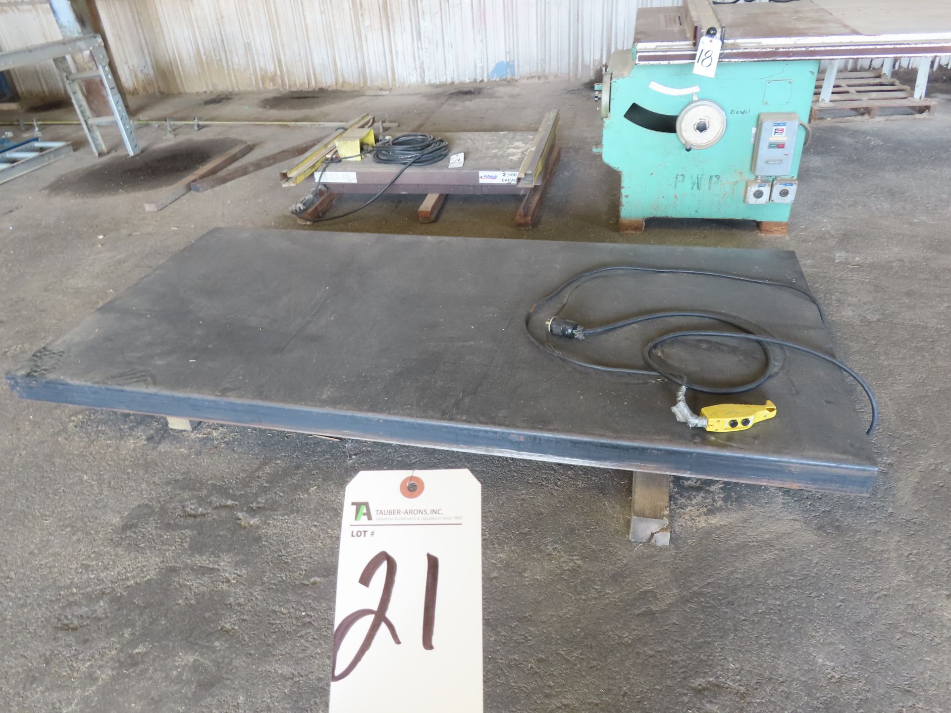 Electric Lift Table, 4' x 8'