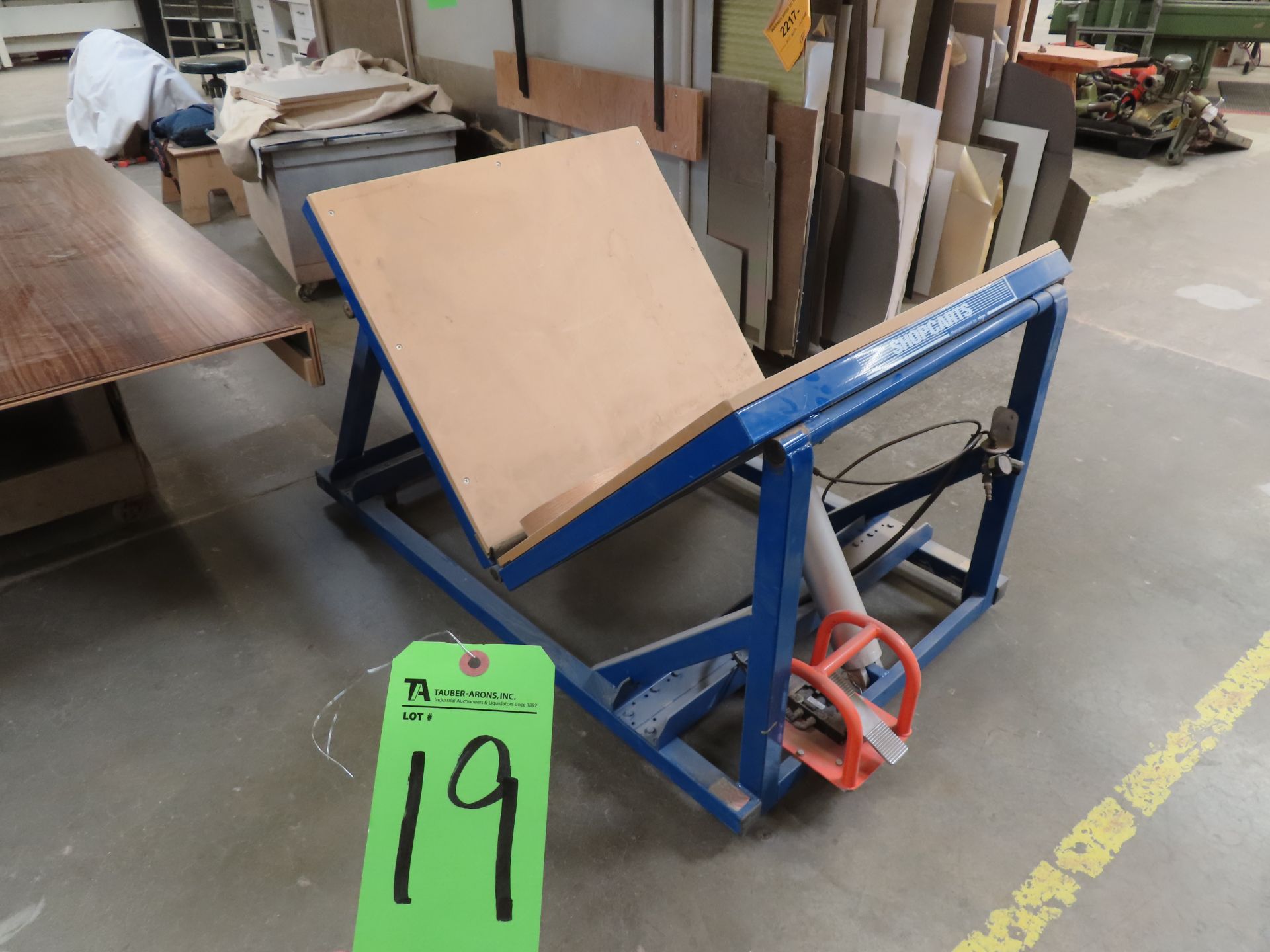 Shop Carts, Panel Flipper Pneu