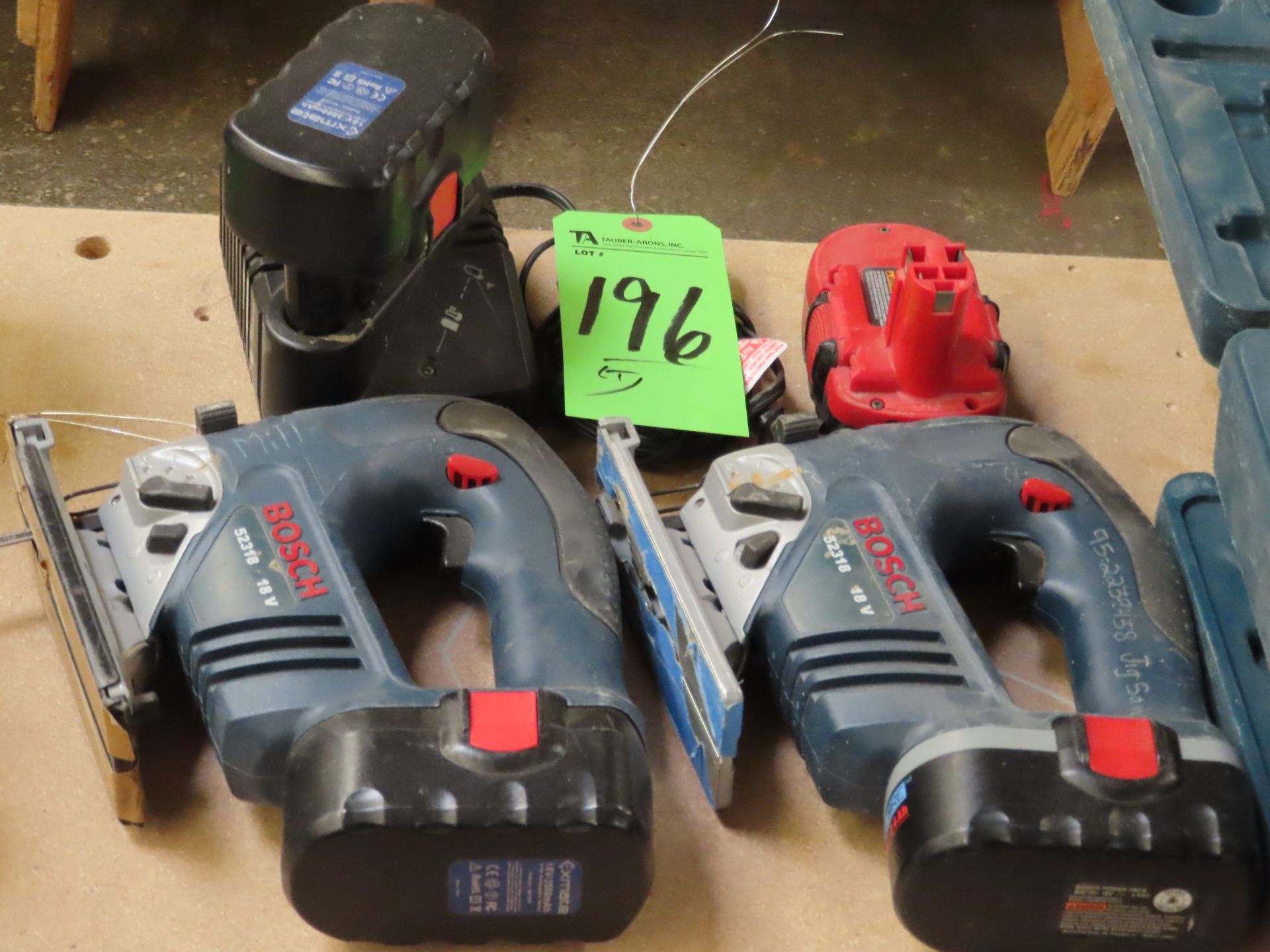 (Lot) Bosch Cordless Jig Saw w/ Charger