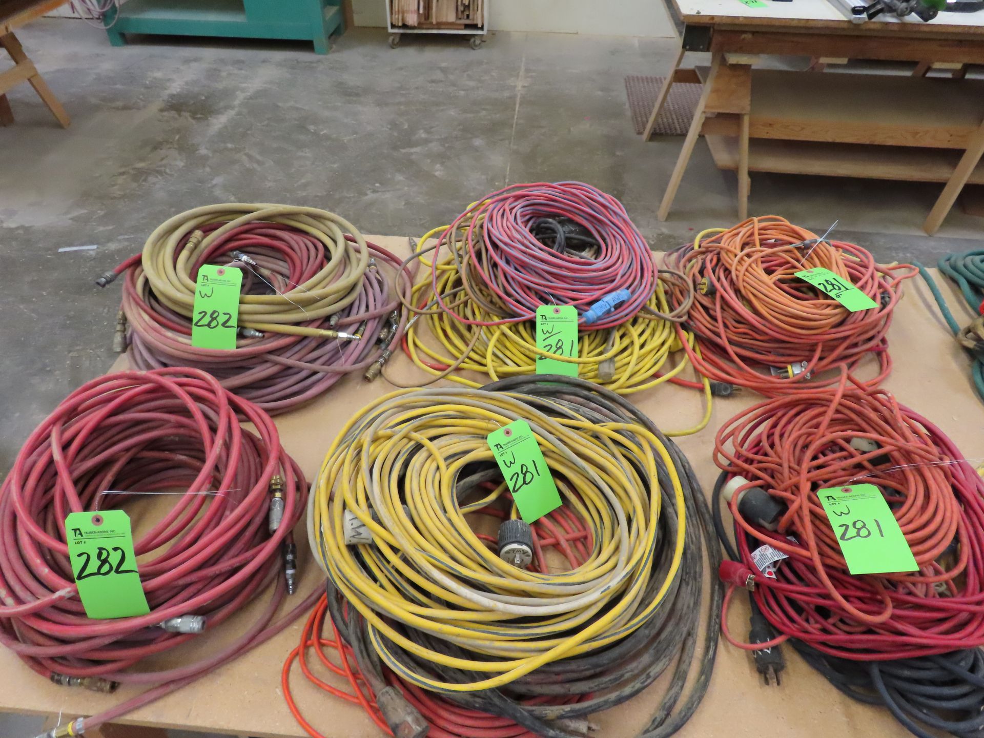 (Lot) Extension Power Cords & Air Hose