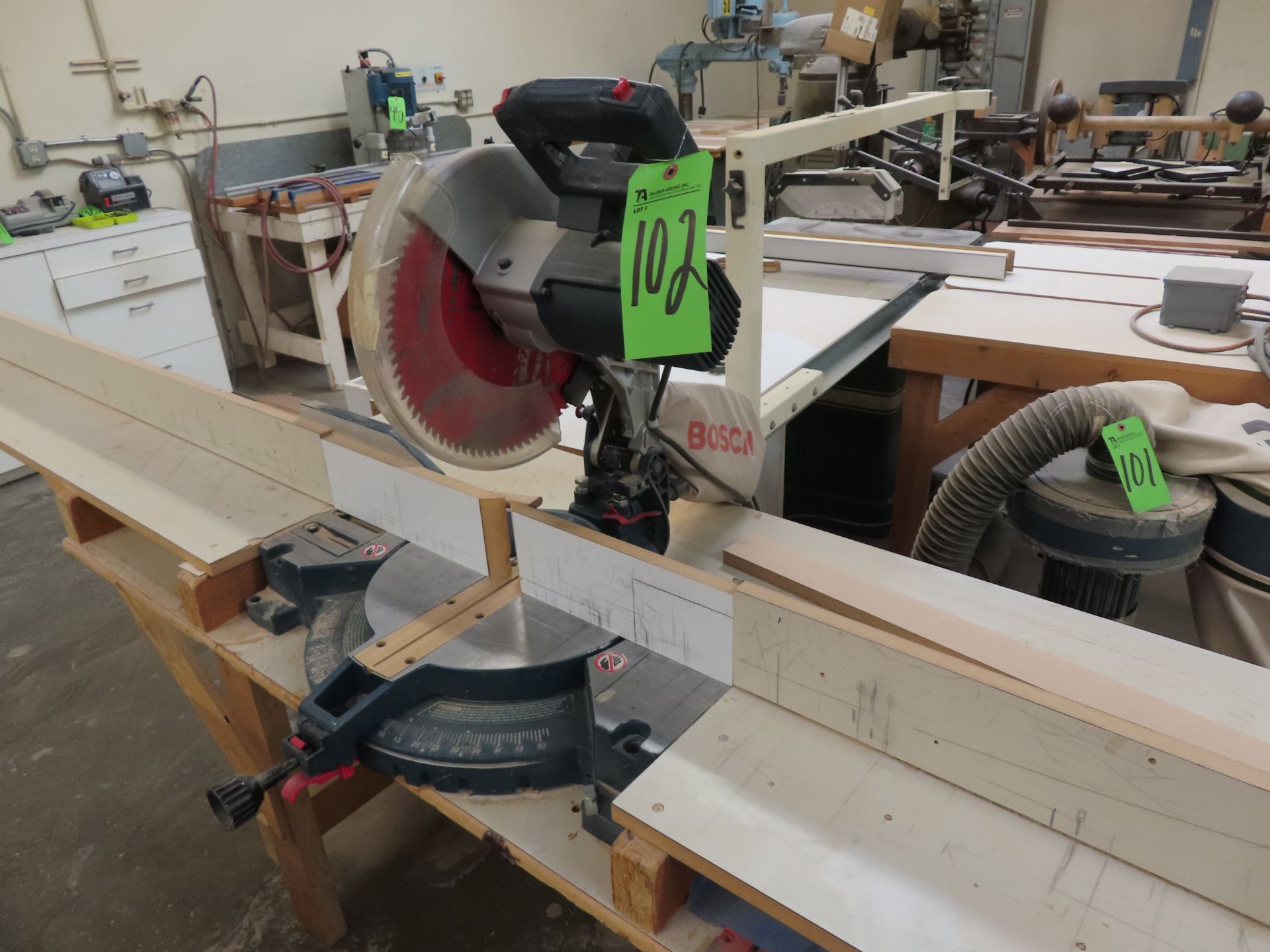 Bosch 12'' Compound Miter Saw