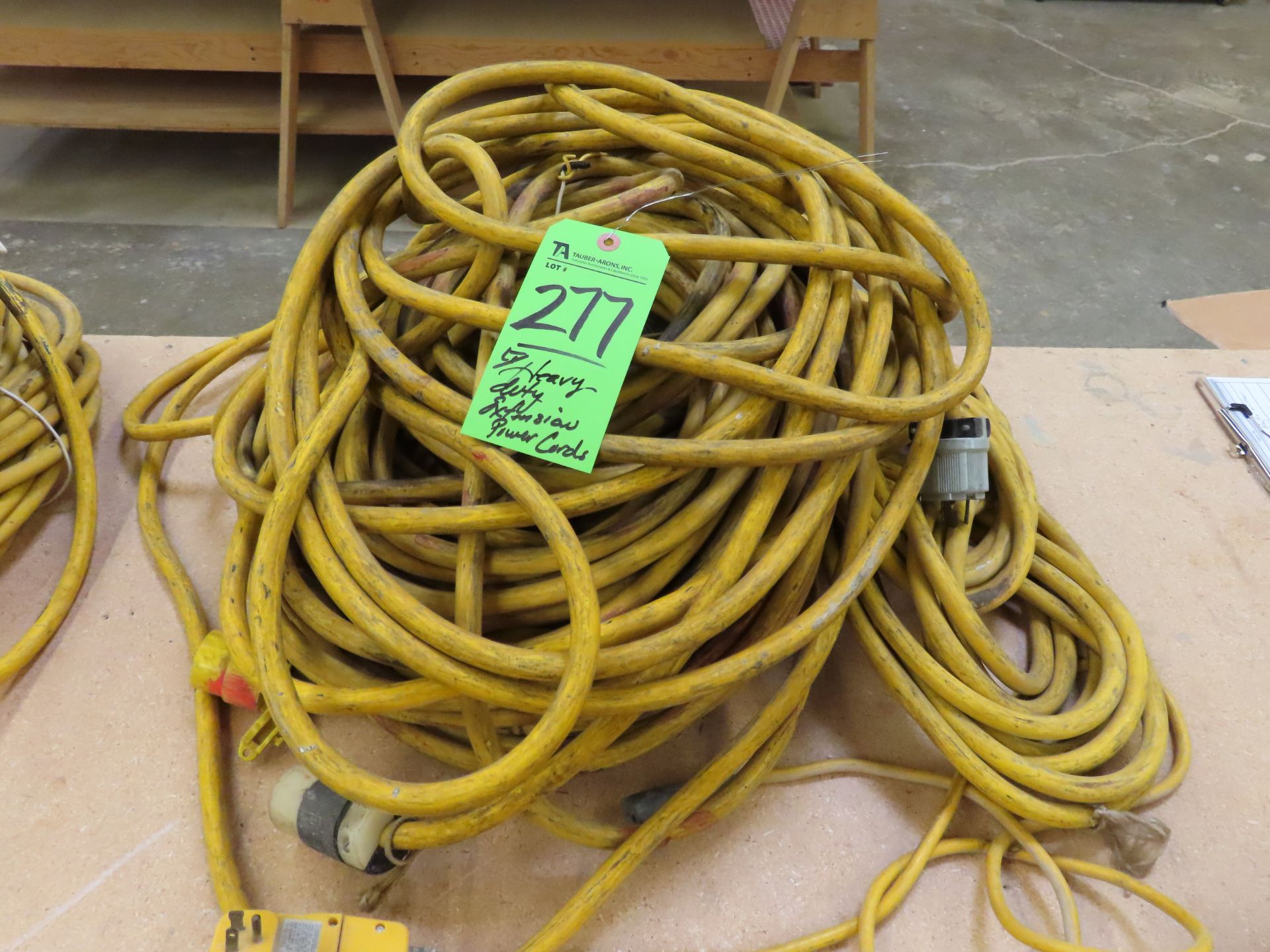 (Lot) Heavy Duty Extension Power Cords