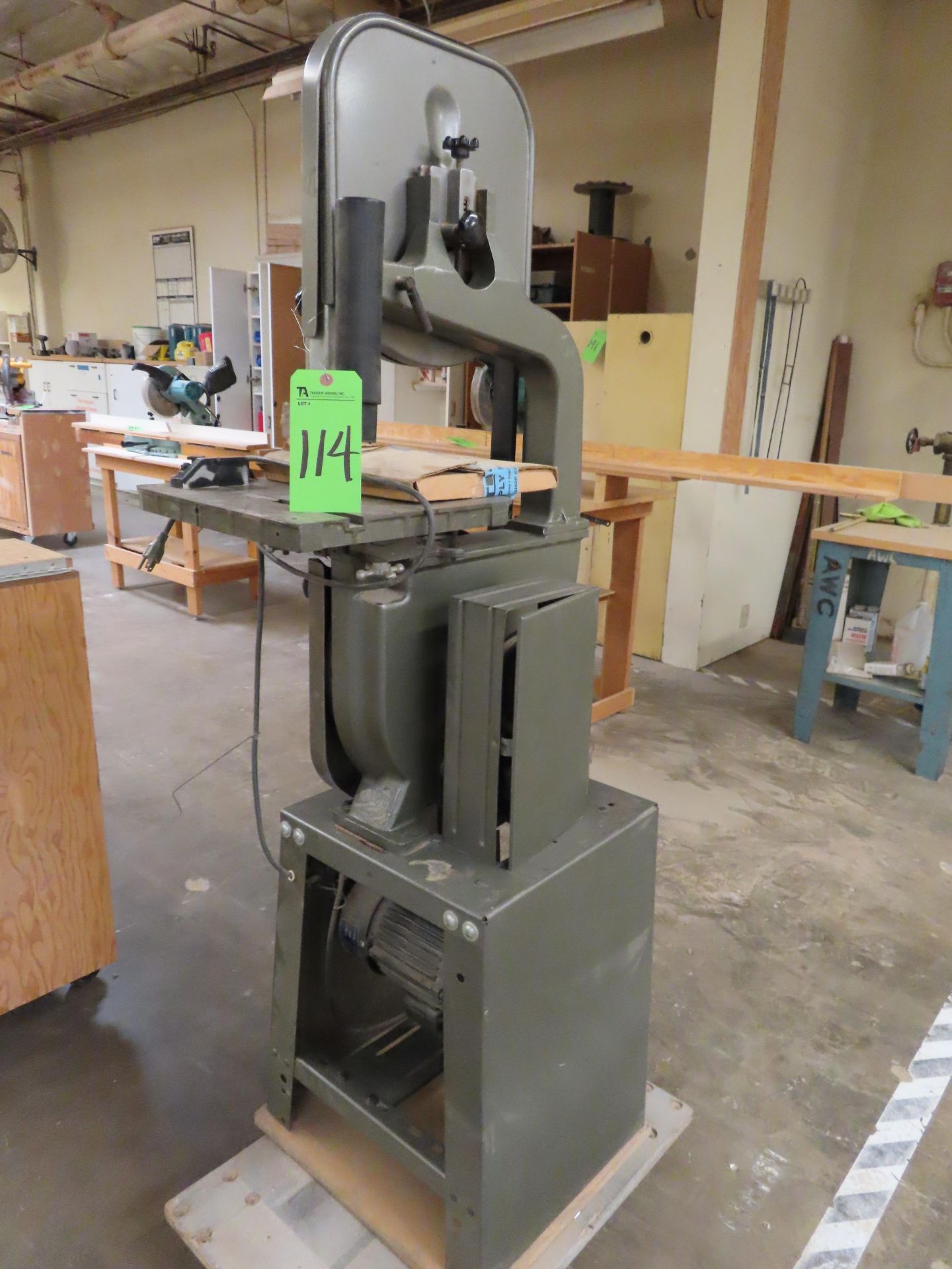 Master Machinery 14'' Vertical Band Saw