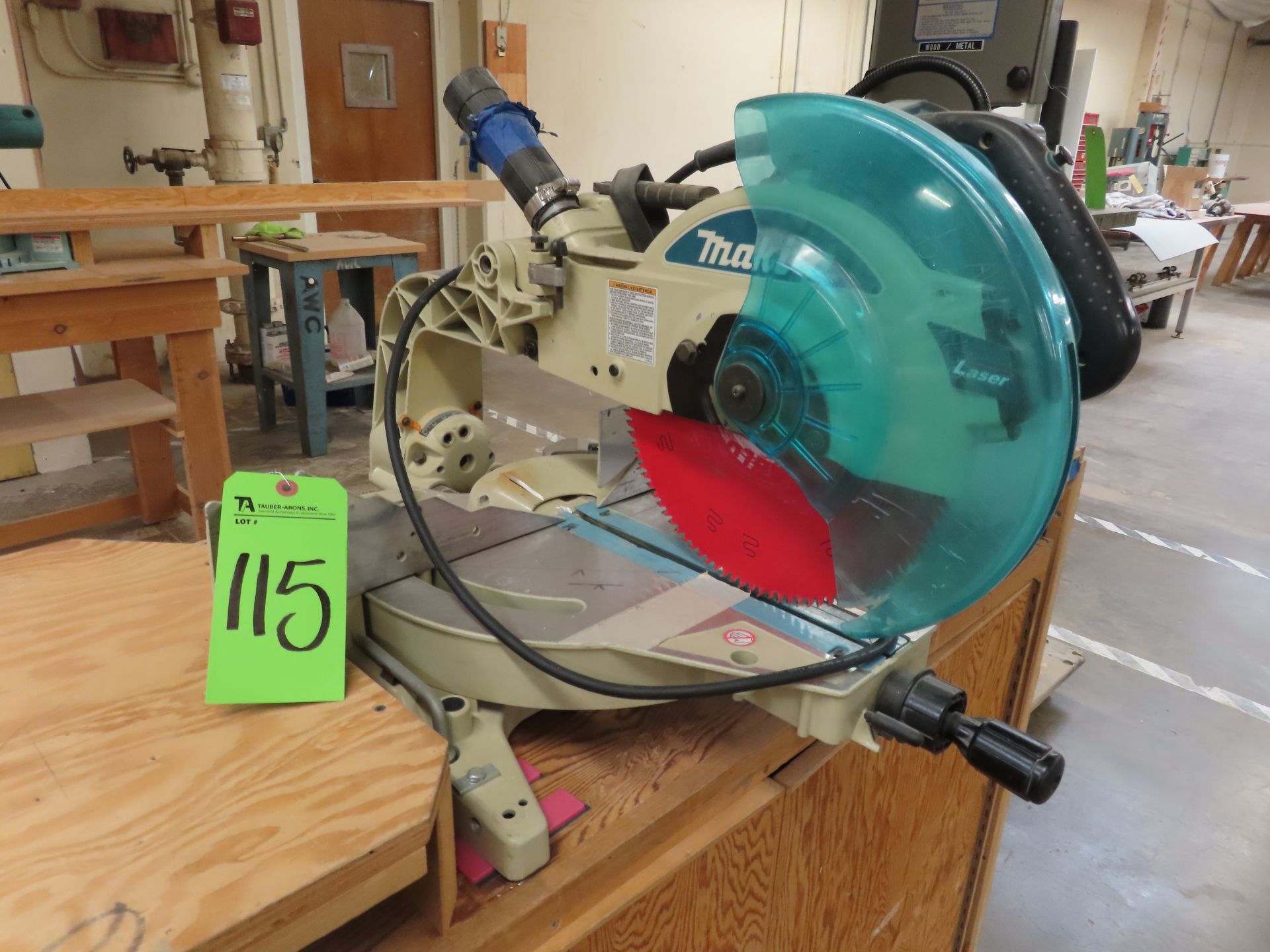 Makita 12'' Compound Miter Saw