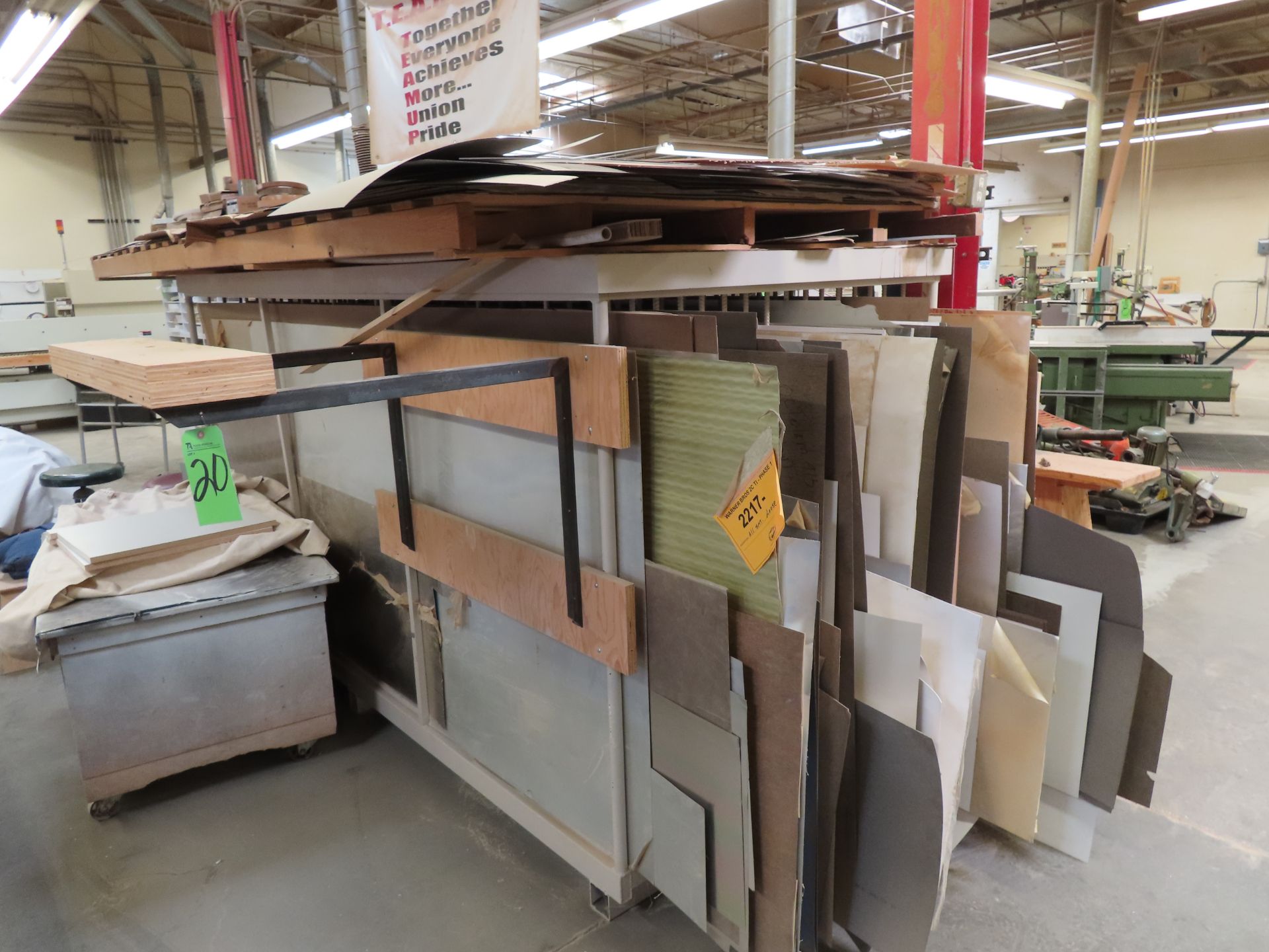 (Lot) Veneer w/ Rack, Assorted Sizes