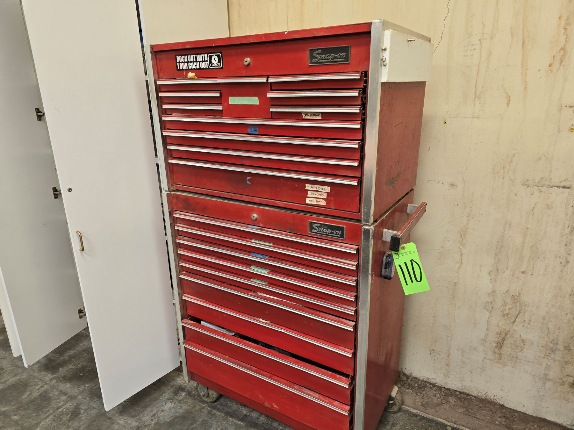 (Lot) Portable Snap-On Tool Box w/ Contents