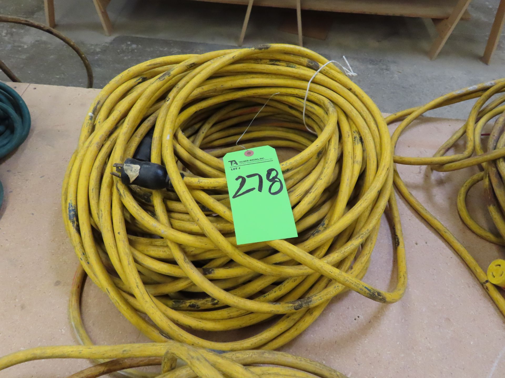 (Lot) Heavy Duty Extension Power Cords