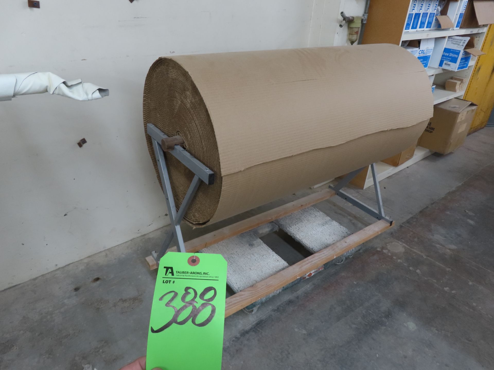 (Lot) Cardboard Roll