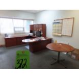 (Lot) Office Furniture in Room