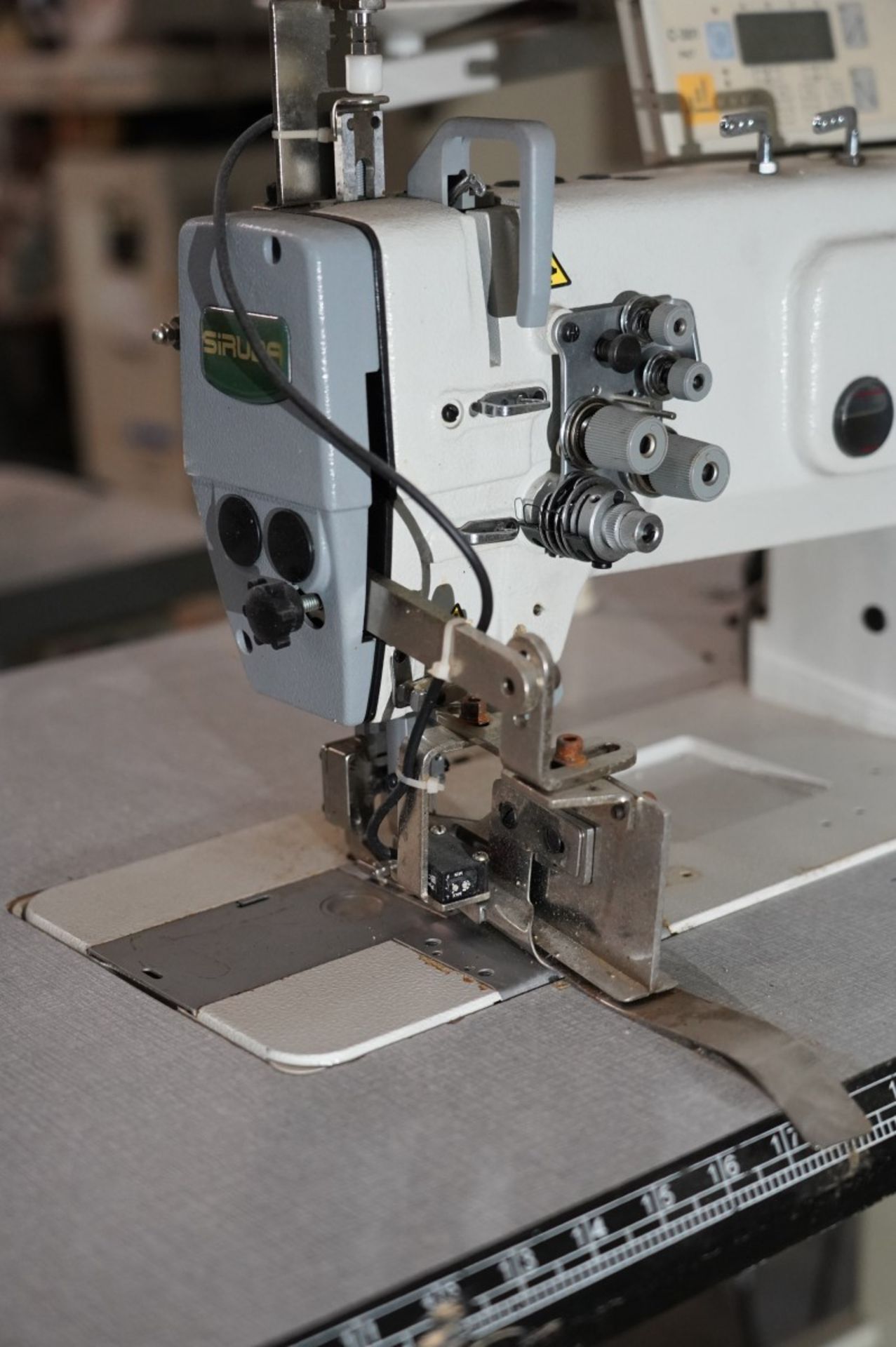 Siruba Overlock Sewing Machine Model T828-42-127KL/C S/N 23605216, Adjustable Speed, Number of Ne - Image 5 of 10