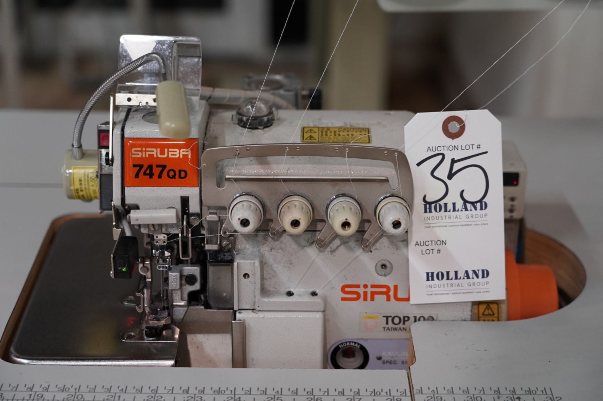Siruba Overlock Sewing Machine Model 747QD - 514M2-24 / VTE S/N HDJA1407C00350, Adjustable Speed, G