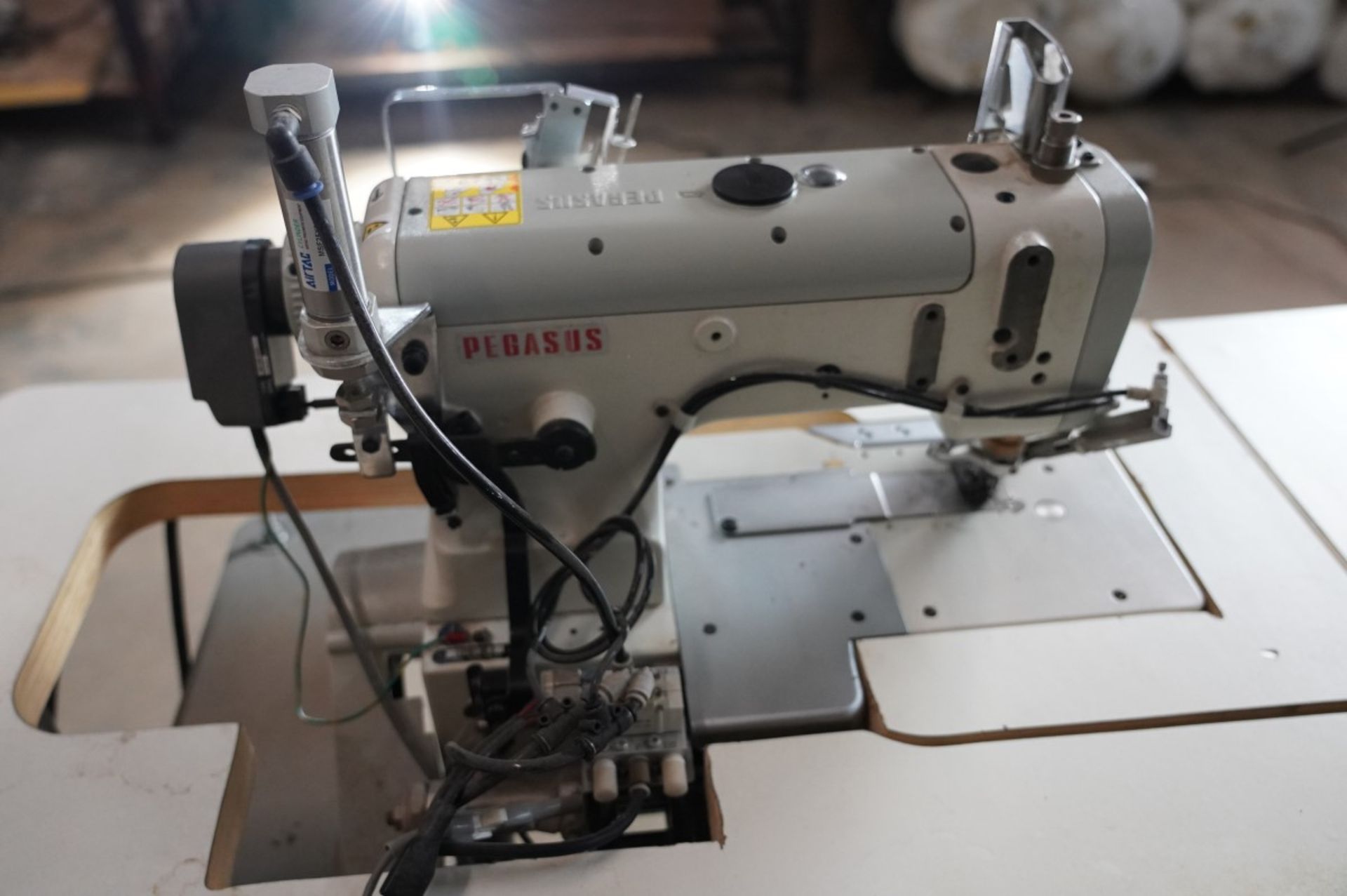 Pegasus Coverstitch Sewing Machine Model CW500N - Type -CW562N-01GB, Spec. 364 - Device UT423 S/N 5 - Image 9 of 11