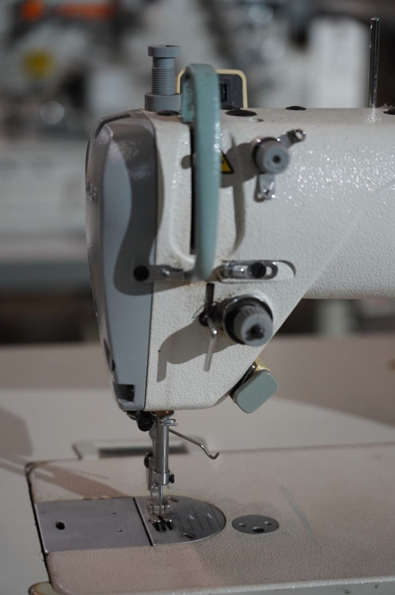 Siruba Lockstitch Sewing Machine Model DL7200-BH1-13 S/N 26370761, With Thread Trimmer, Adjustable - Image 3 of 9